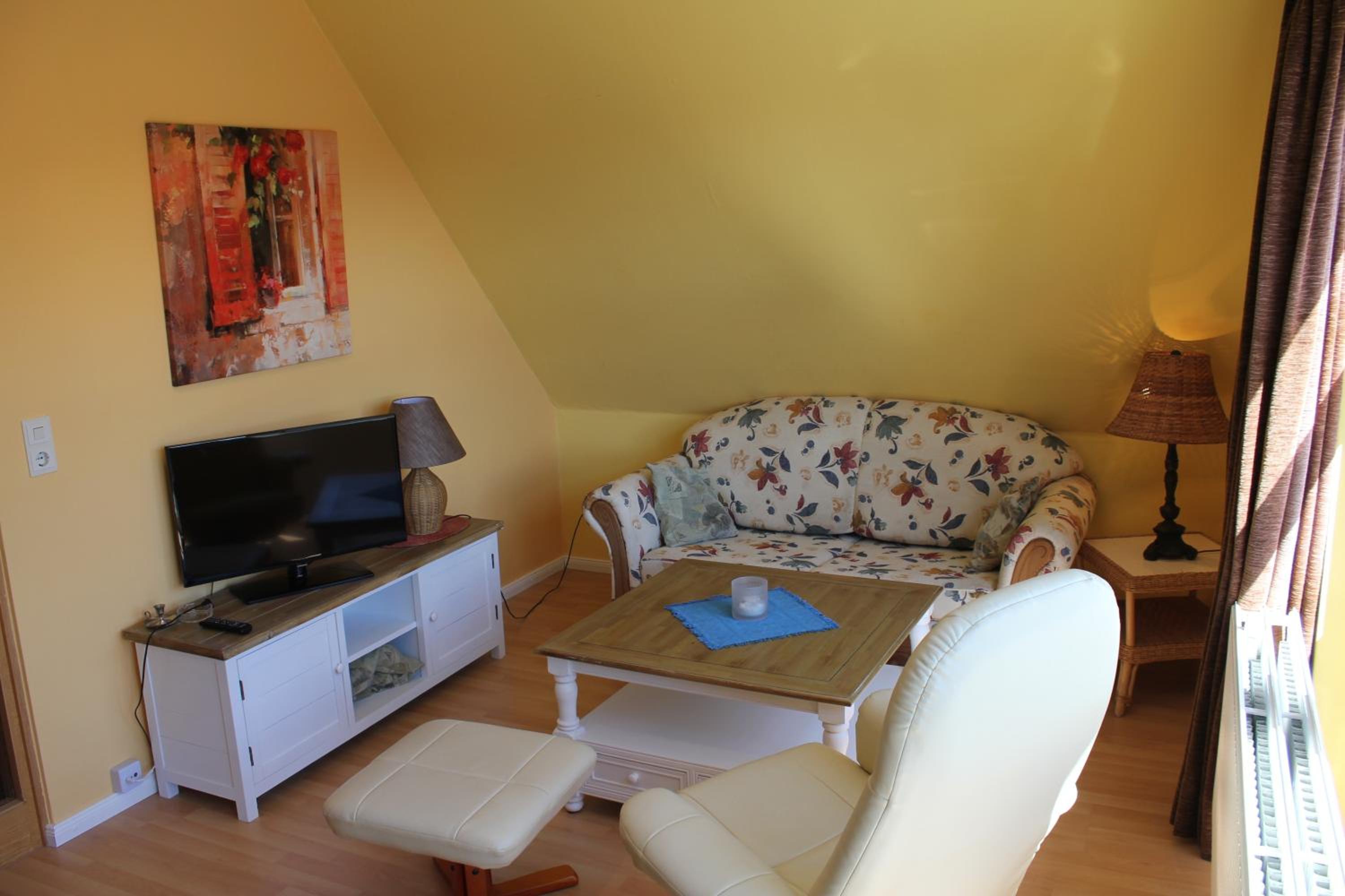 One-Bedroom Apartment Attic - 20