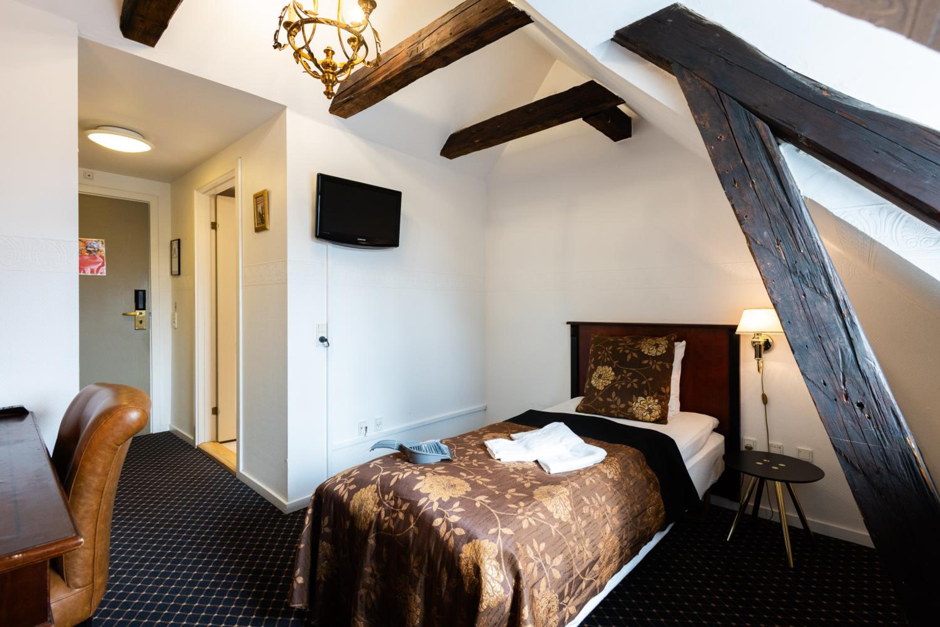 Single Room photo 3