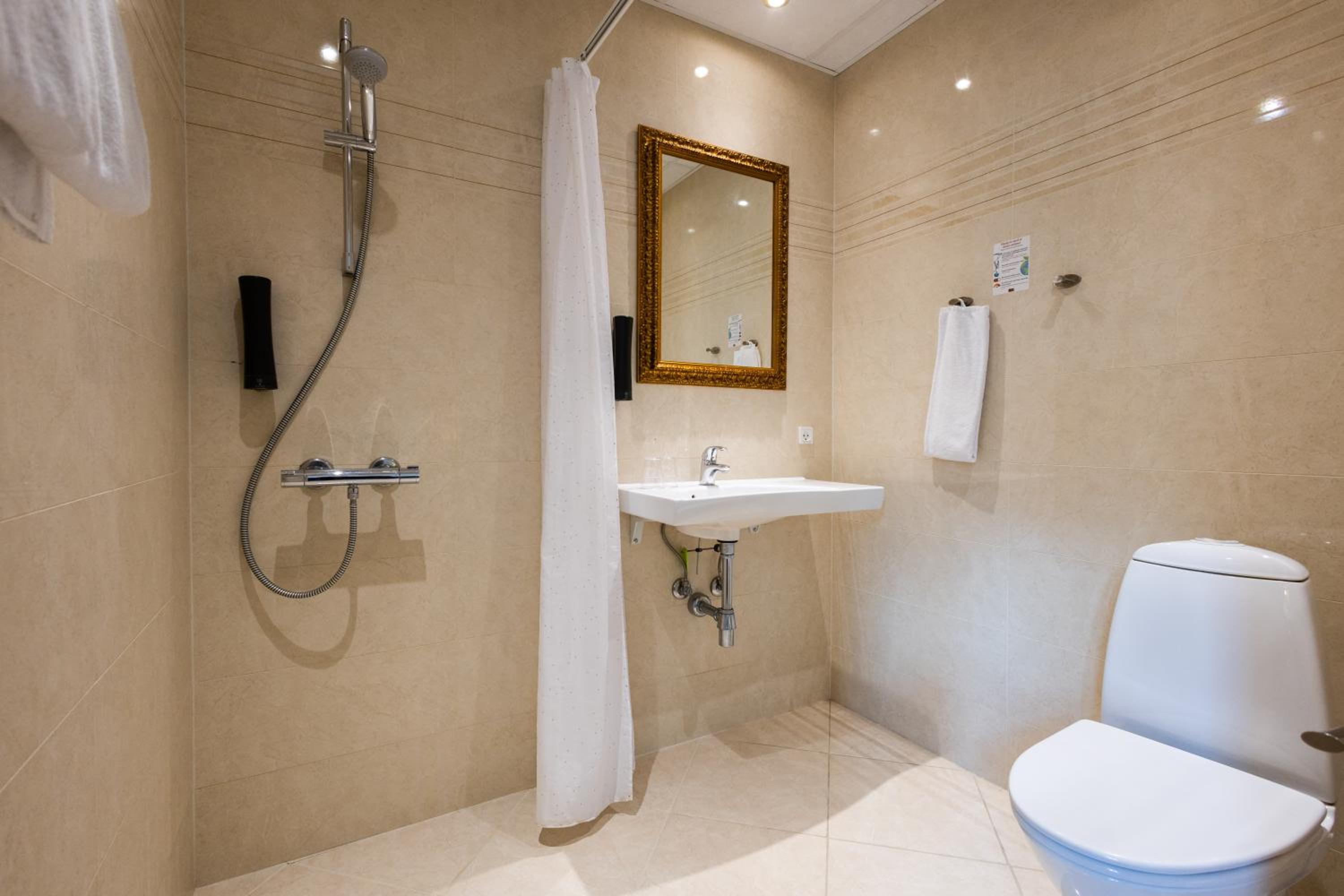 Single Room photo 2