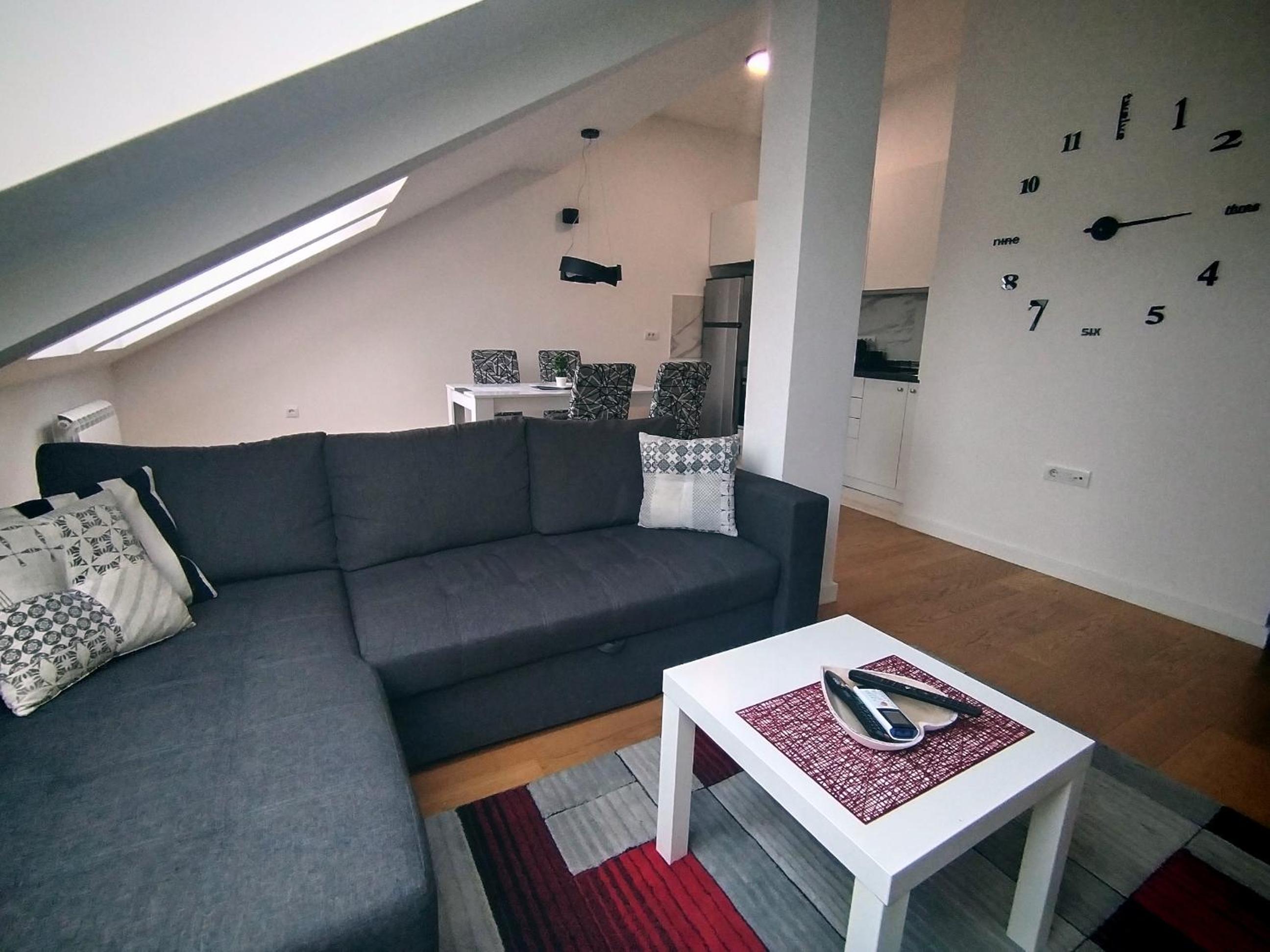 One-Bedroom Apartment photo 3