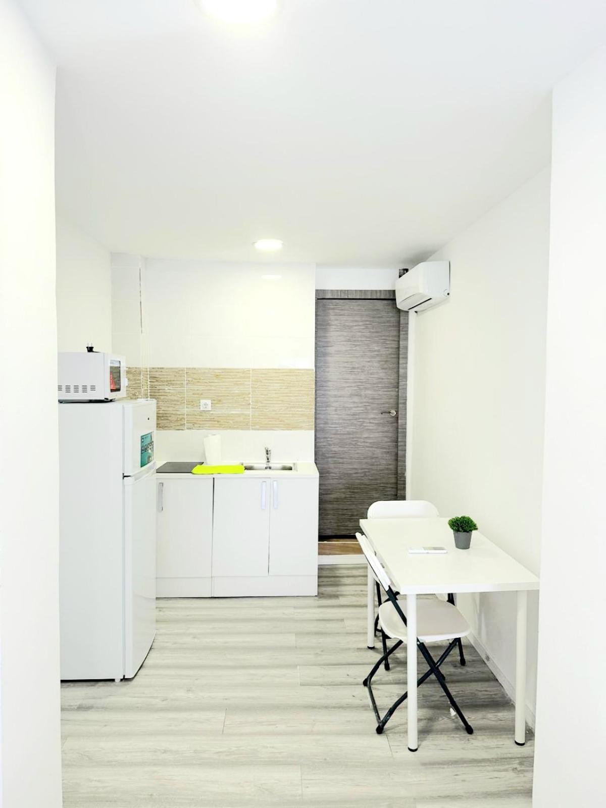 One-Bedroom Apartment photo 3