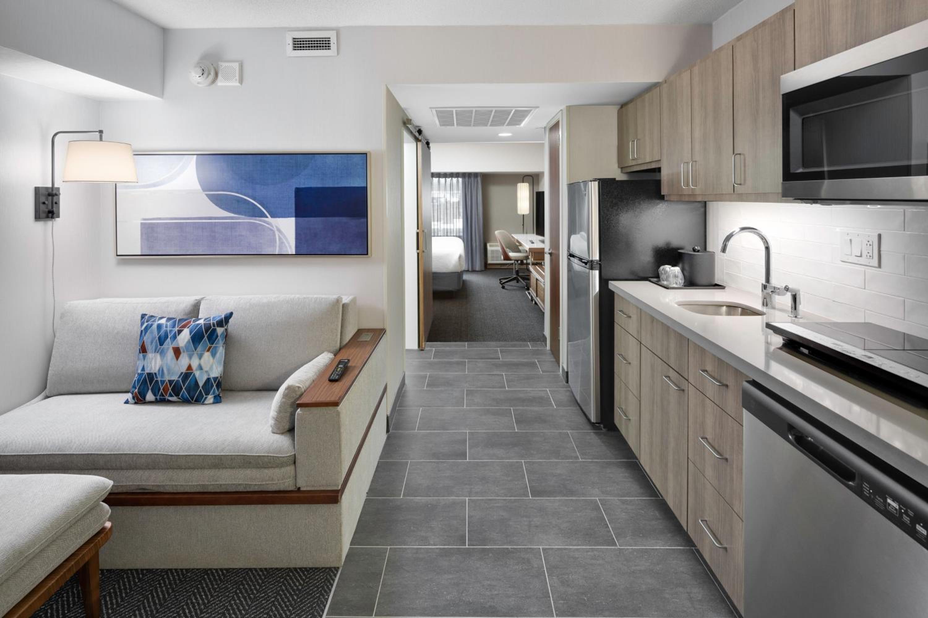 One-Bedroom King Suite - Photo 2