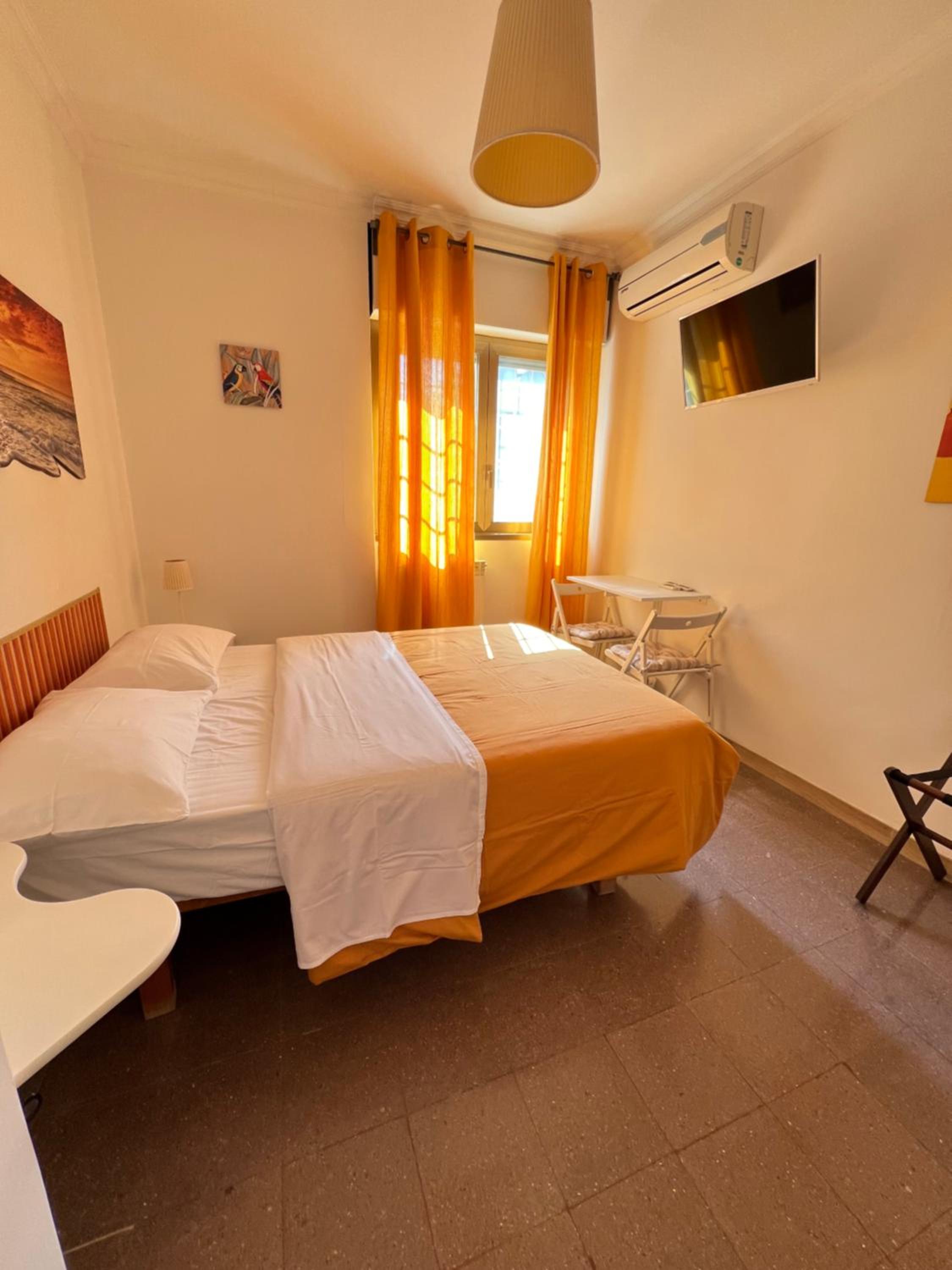 Small Double Room photo 2