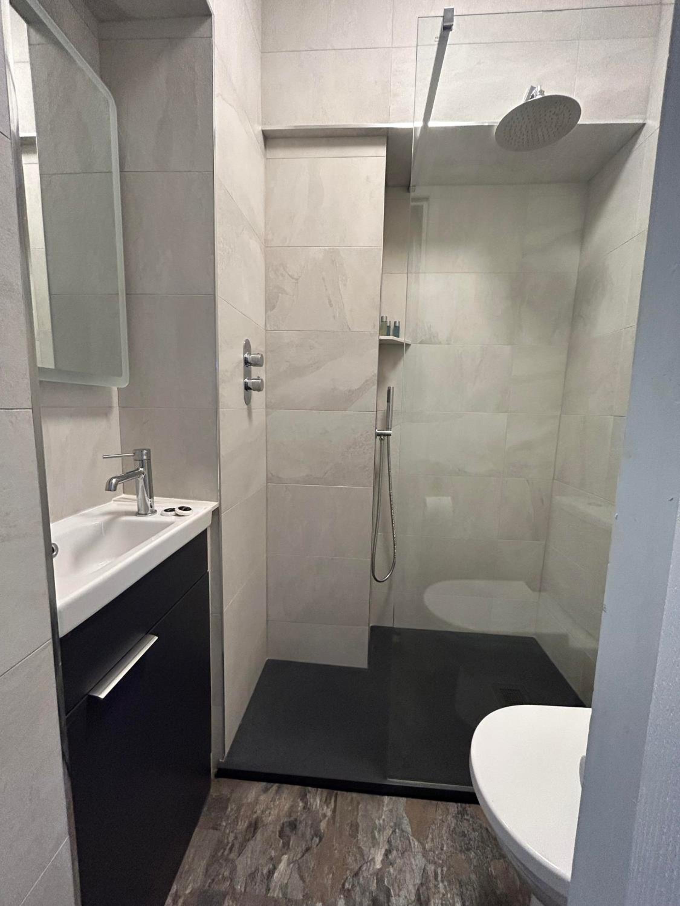 Standard Double or Twin Room photo 2