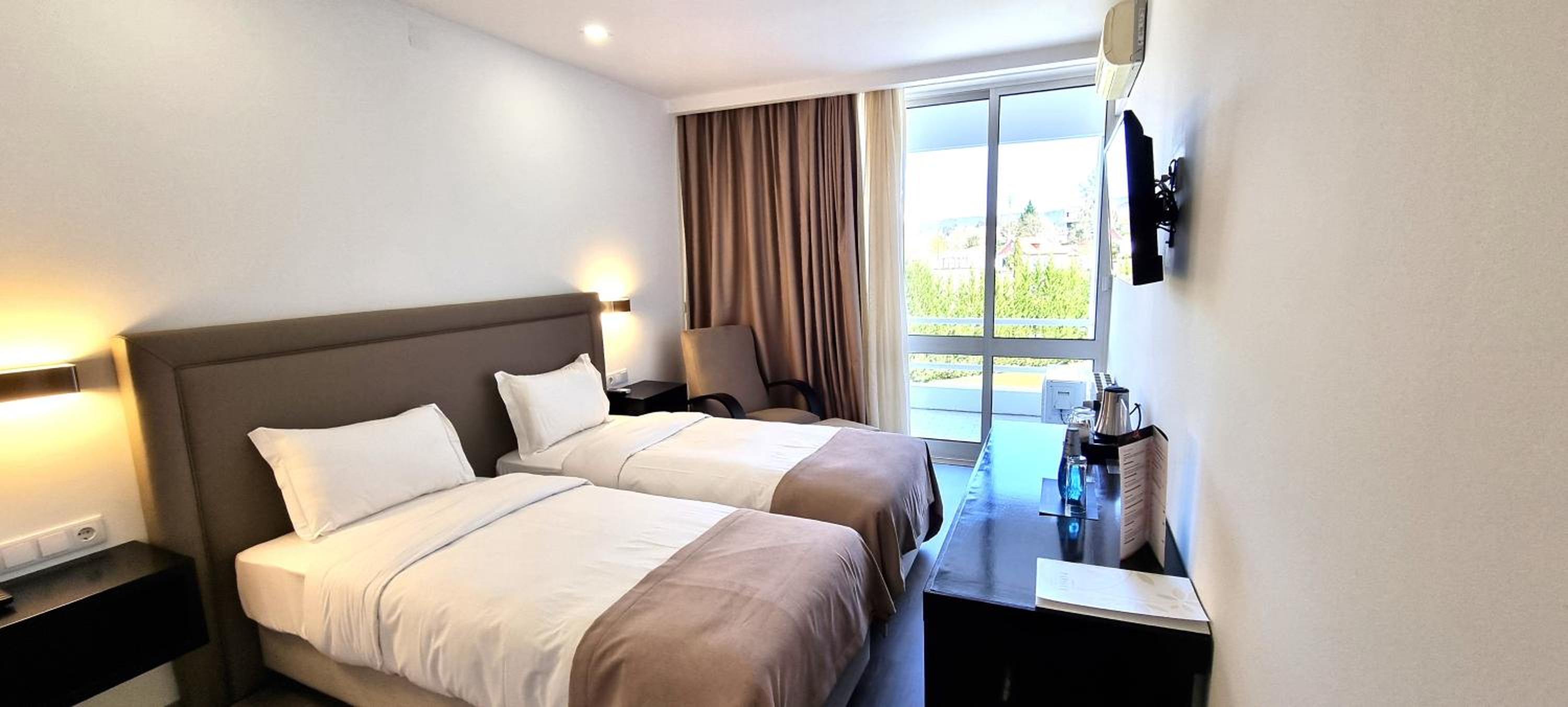 Deluxe Twin Room - Photo 1
