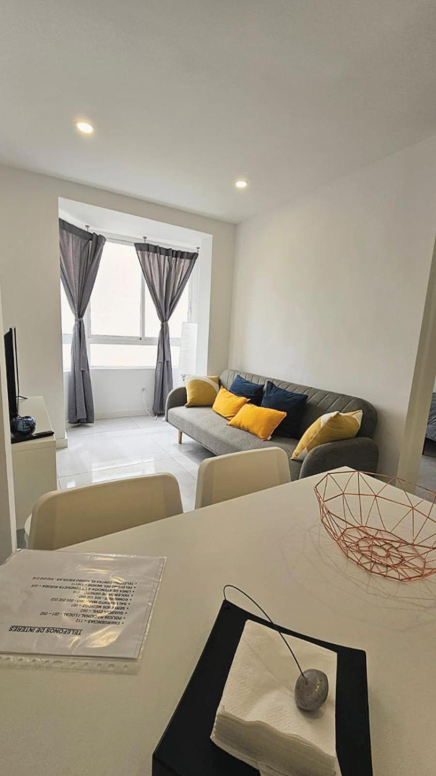 Apartamento de Dos Habitaciones con Vista