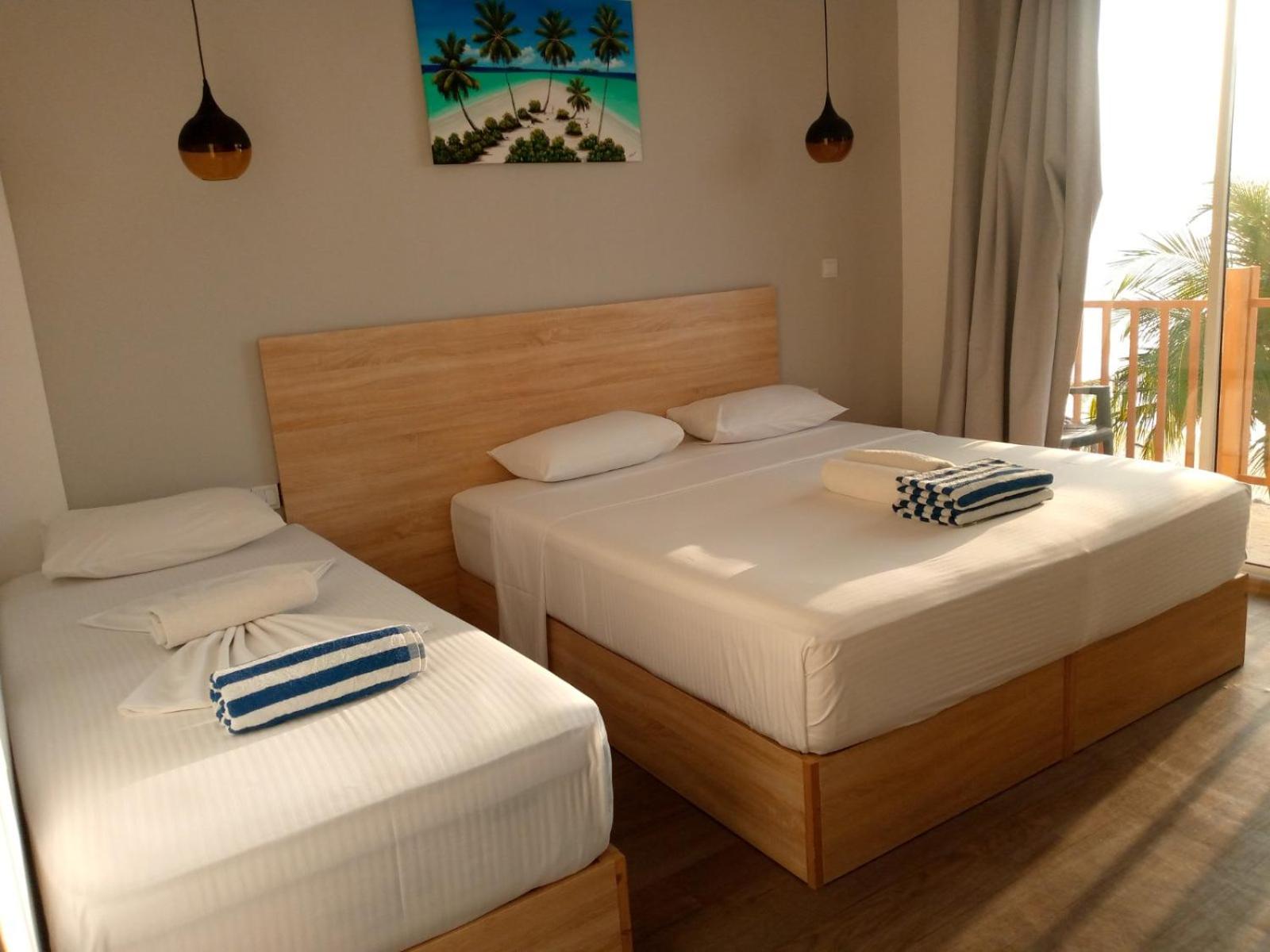 Triple Room with City View