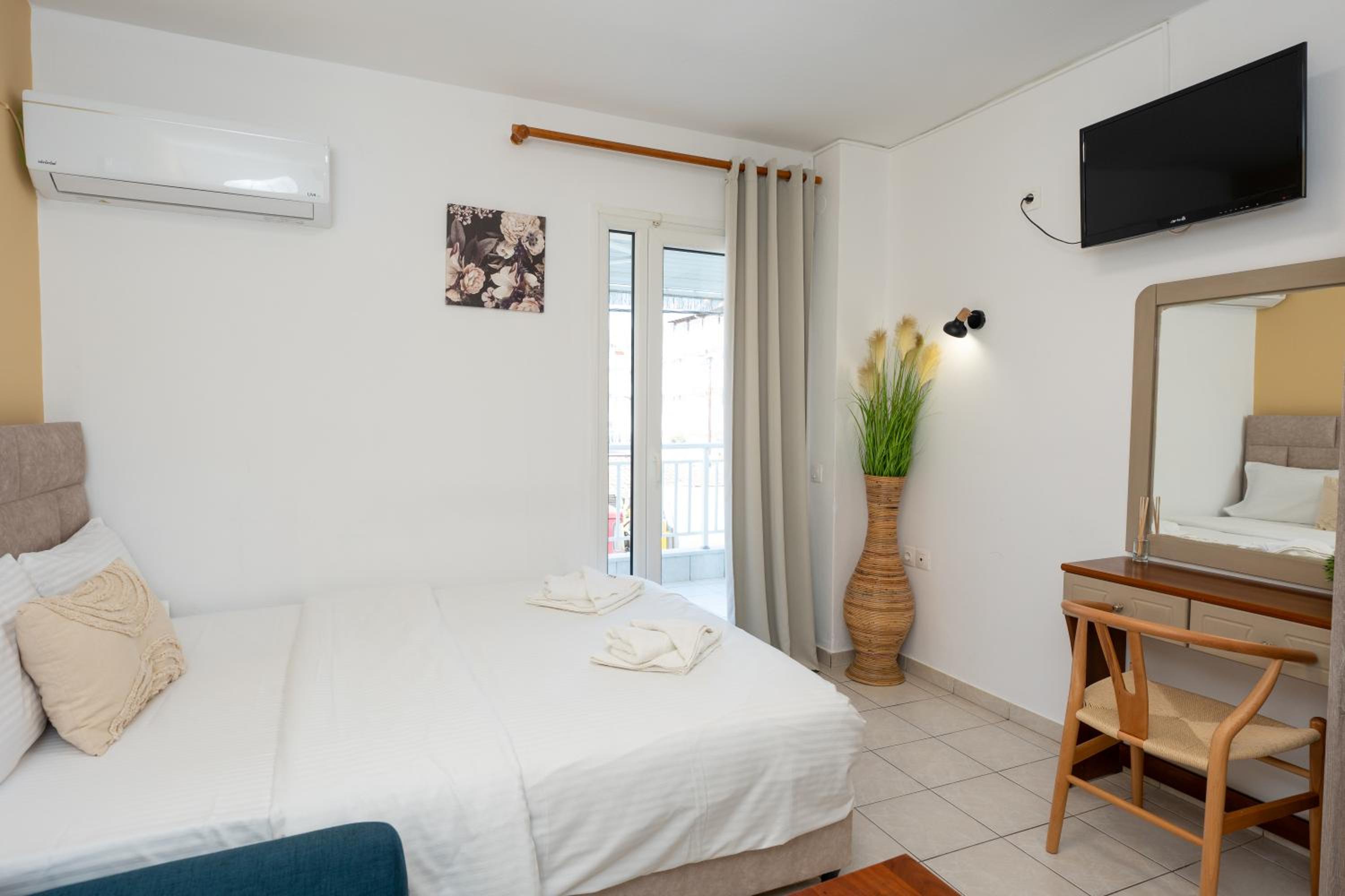 Superior Studio - Photo 12