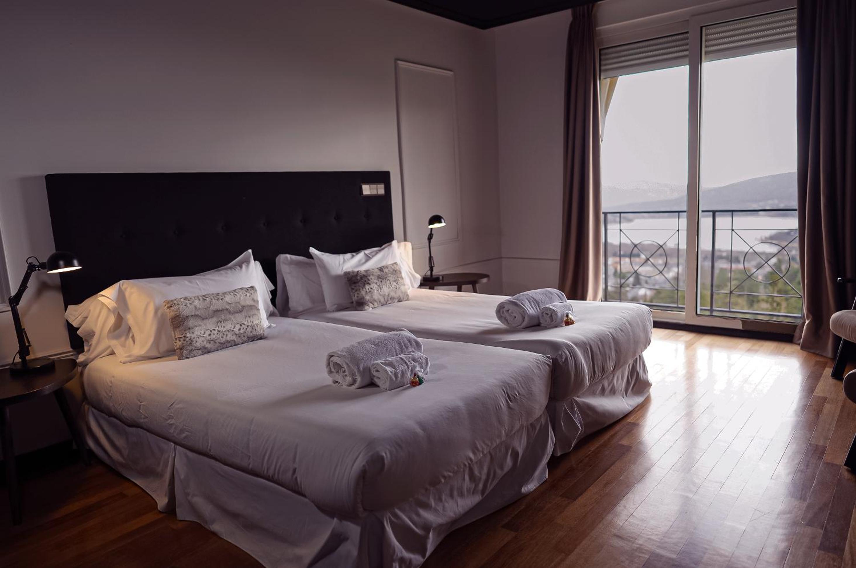 Habitación doble con vista al lago