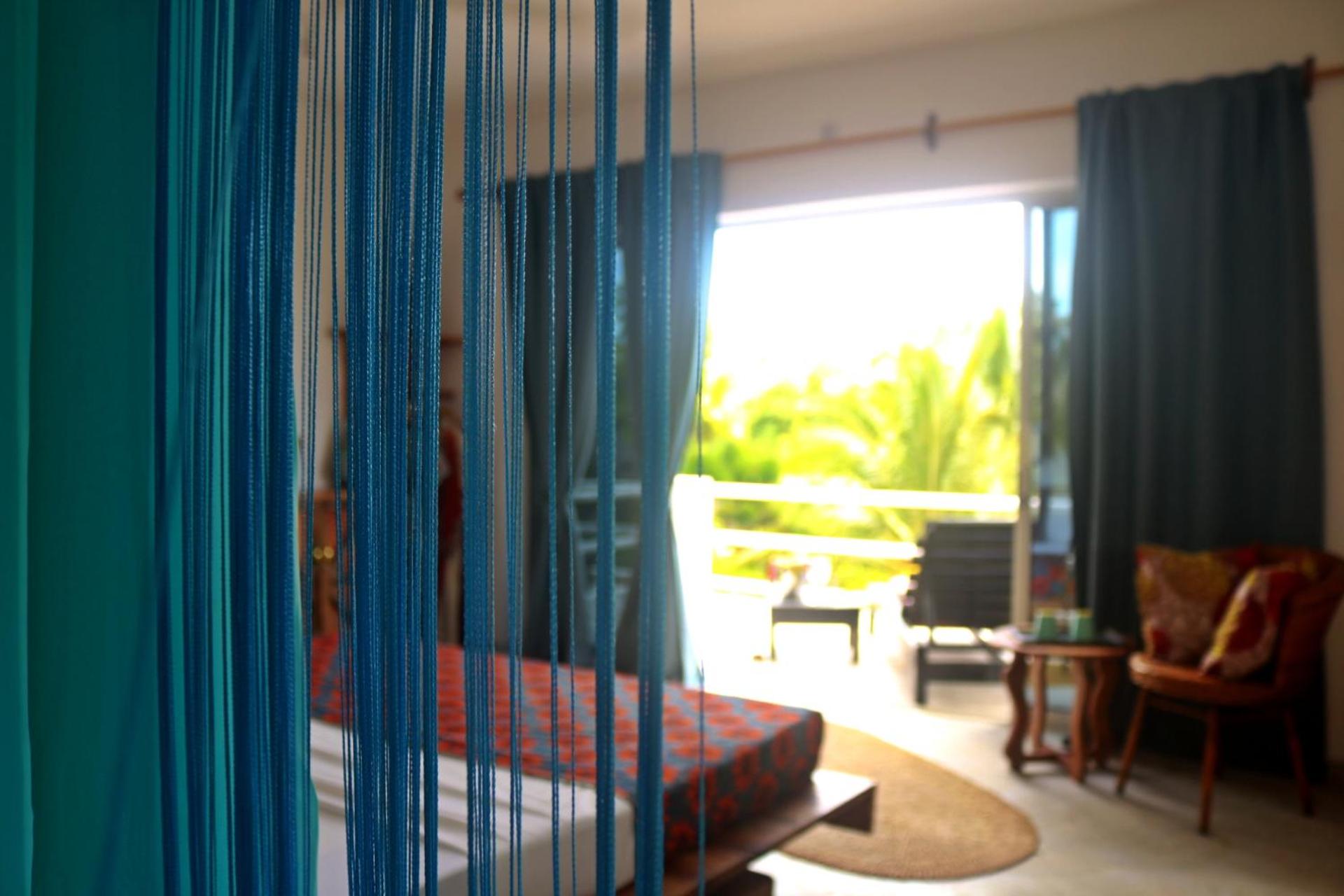 Double Room with Pool View - Photo 1