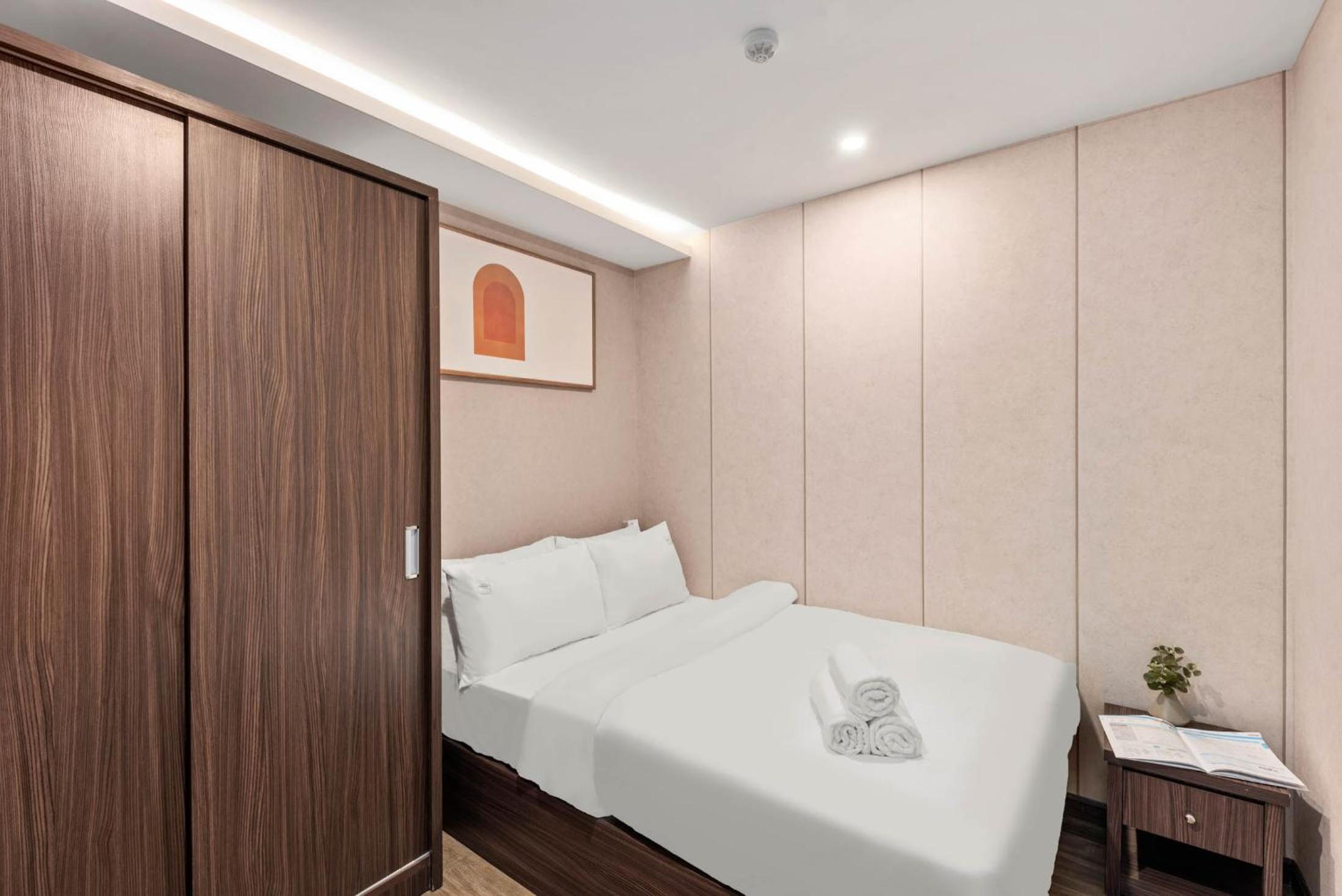 Two-Bedroom Apartment - Photo 25