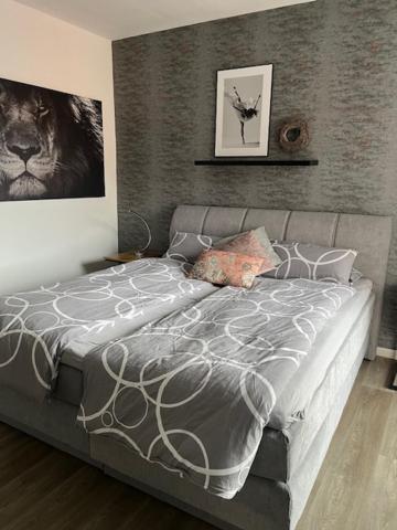 Three-Bedroom Apartment photo 1