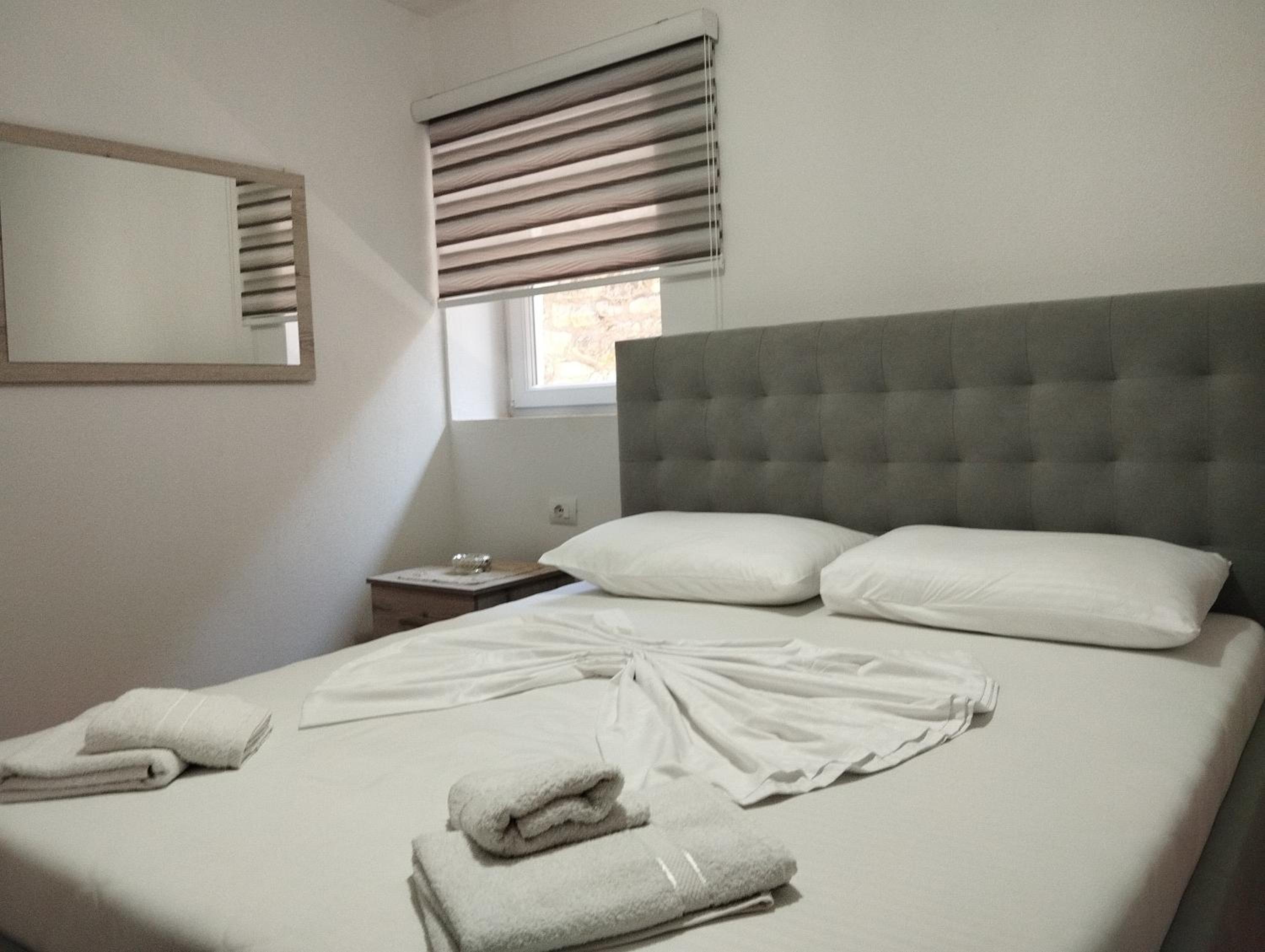 One-Bedroom House photo 2