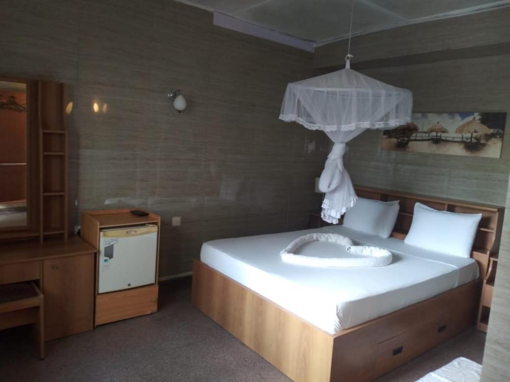 Budget Double Room photo 3
