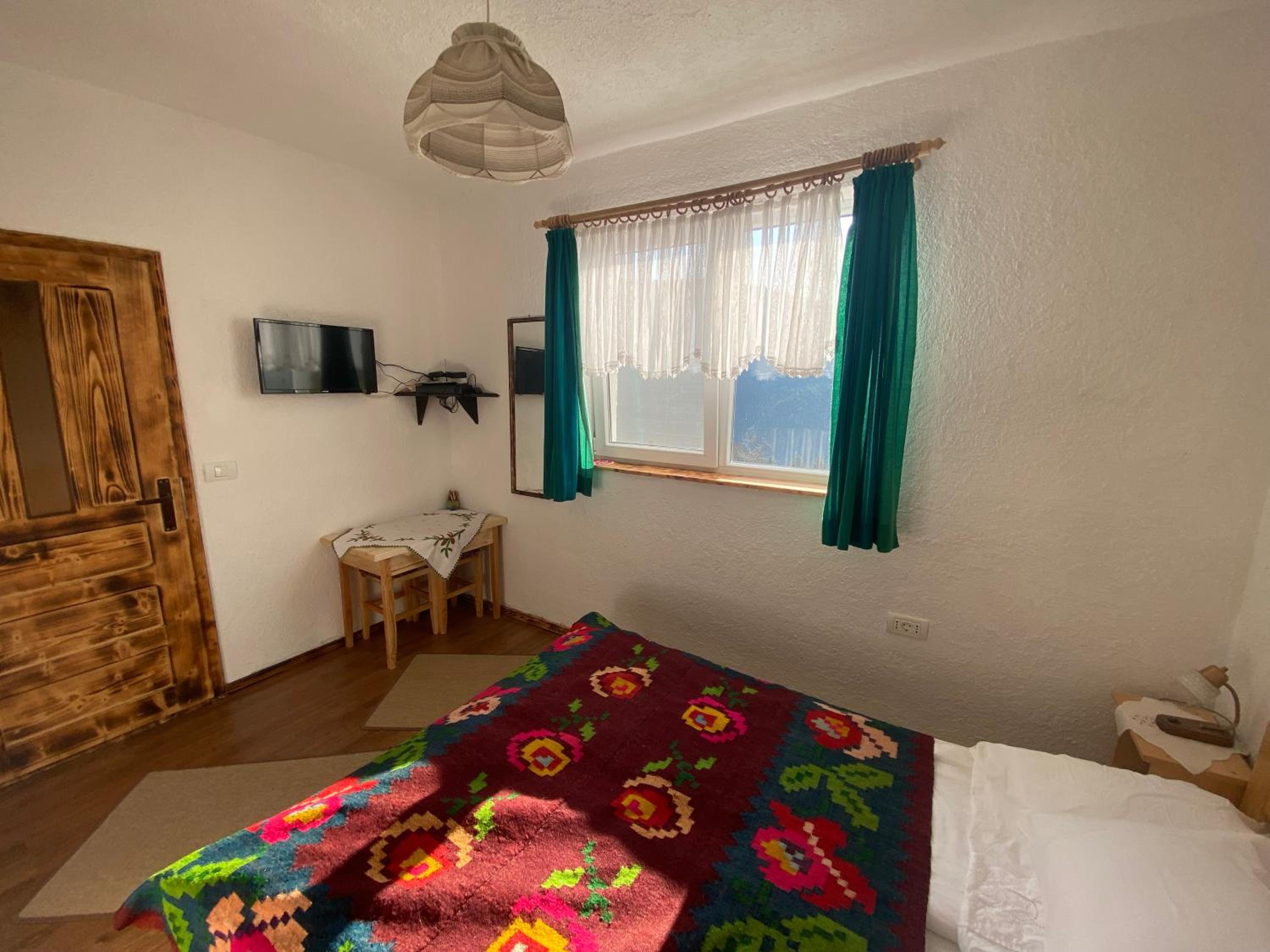 Double Room with Private Bathroom photo 1
