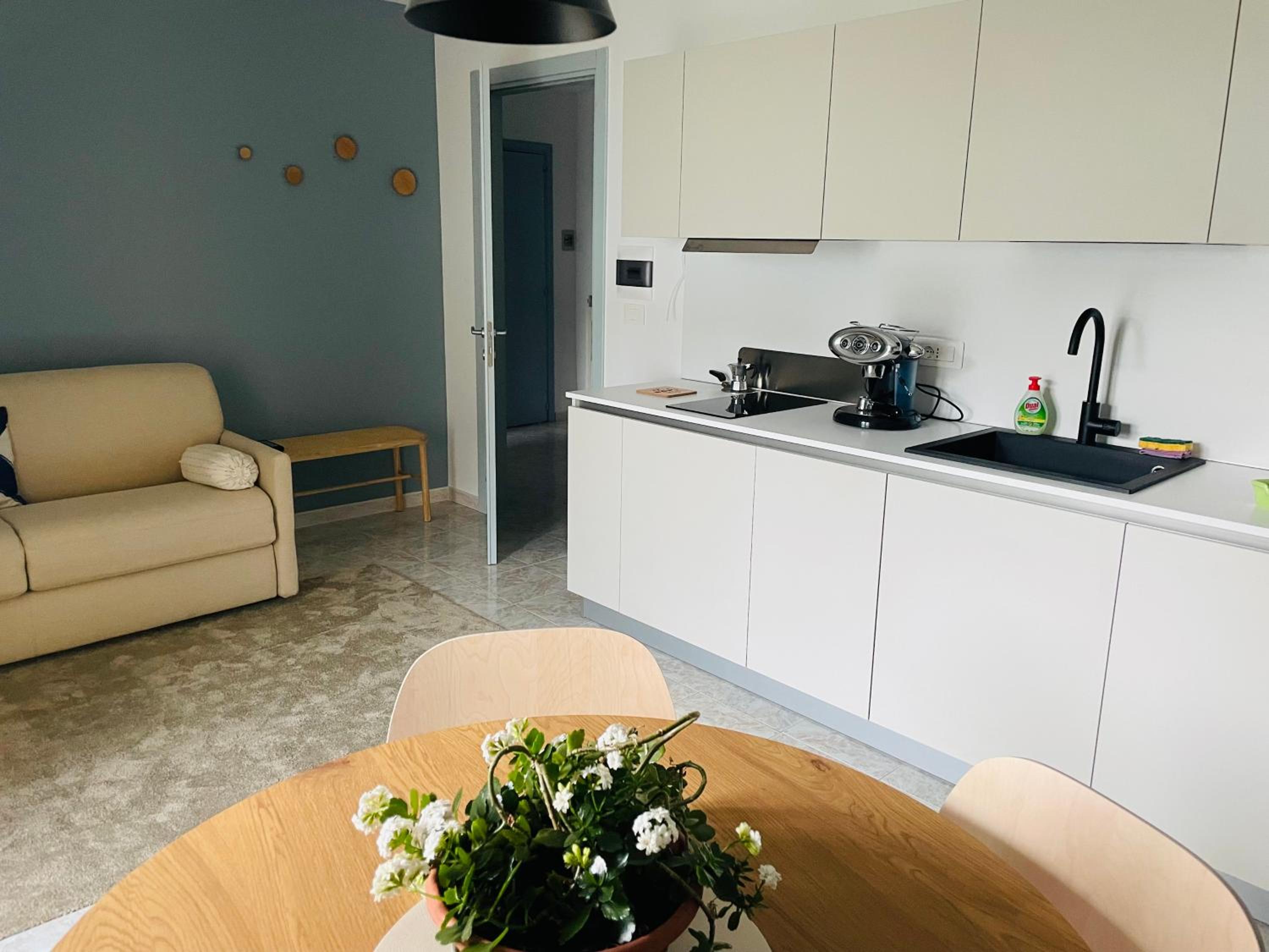 Standard Triple Room - Photo 3
