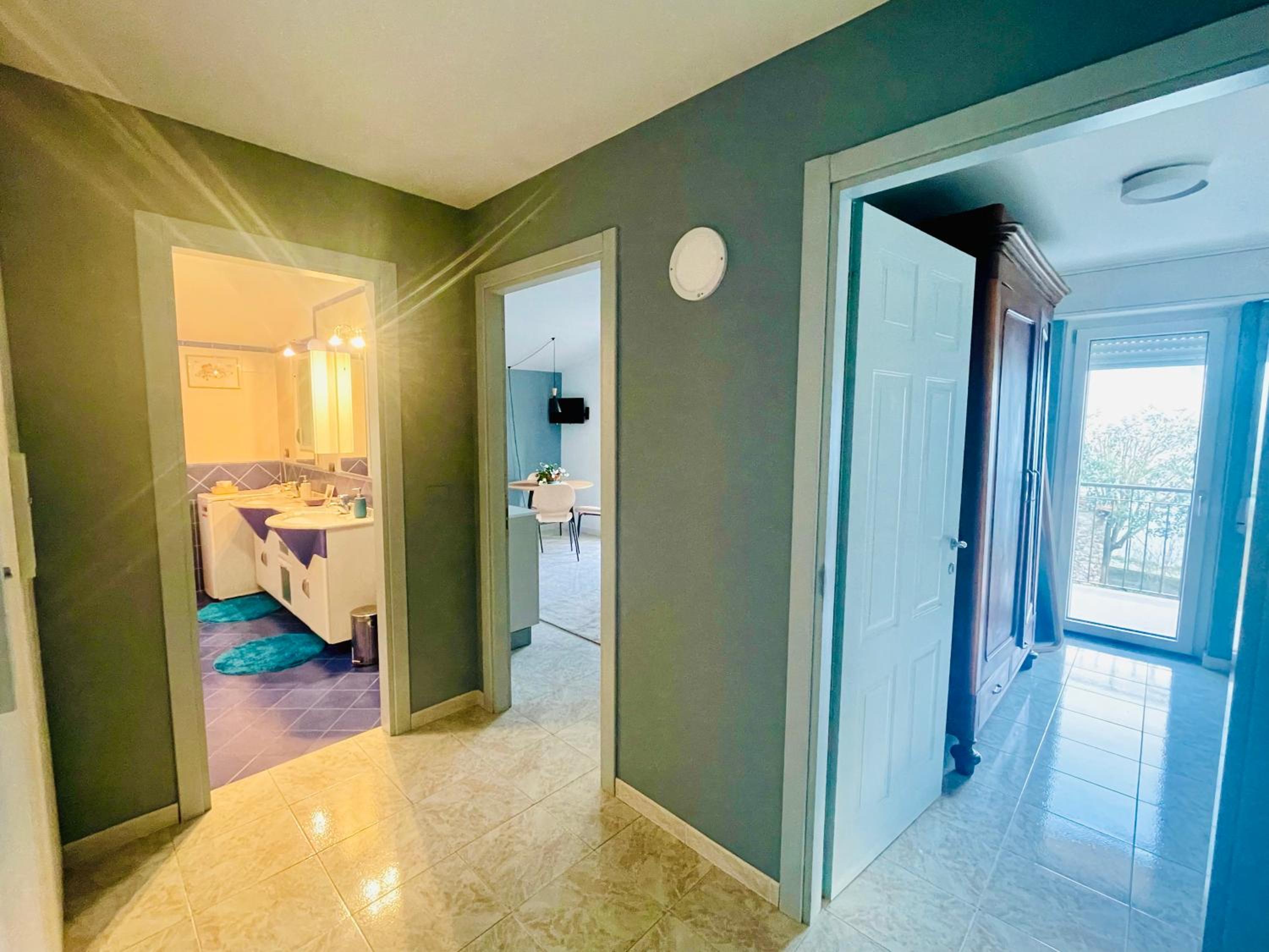 Standard Triple Room - Photo 6