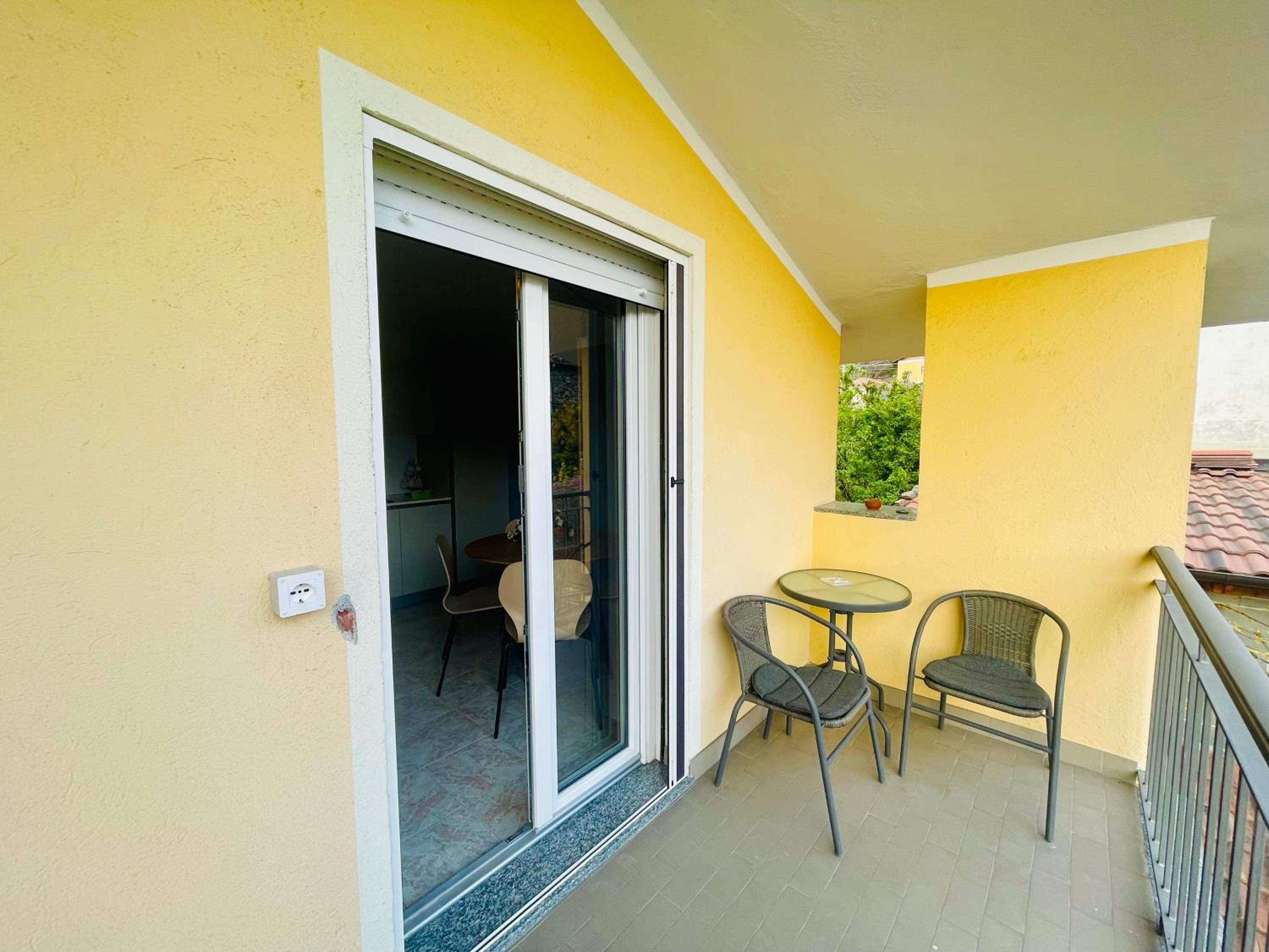 Standard Triple Room - Photo 13