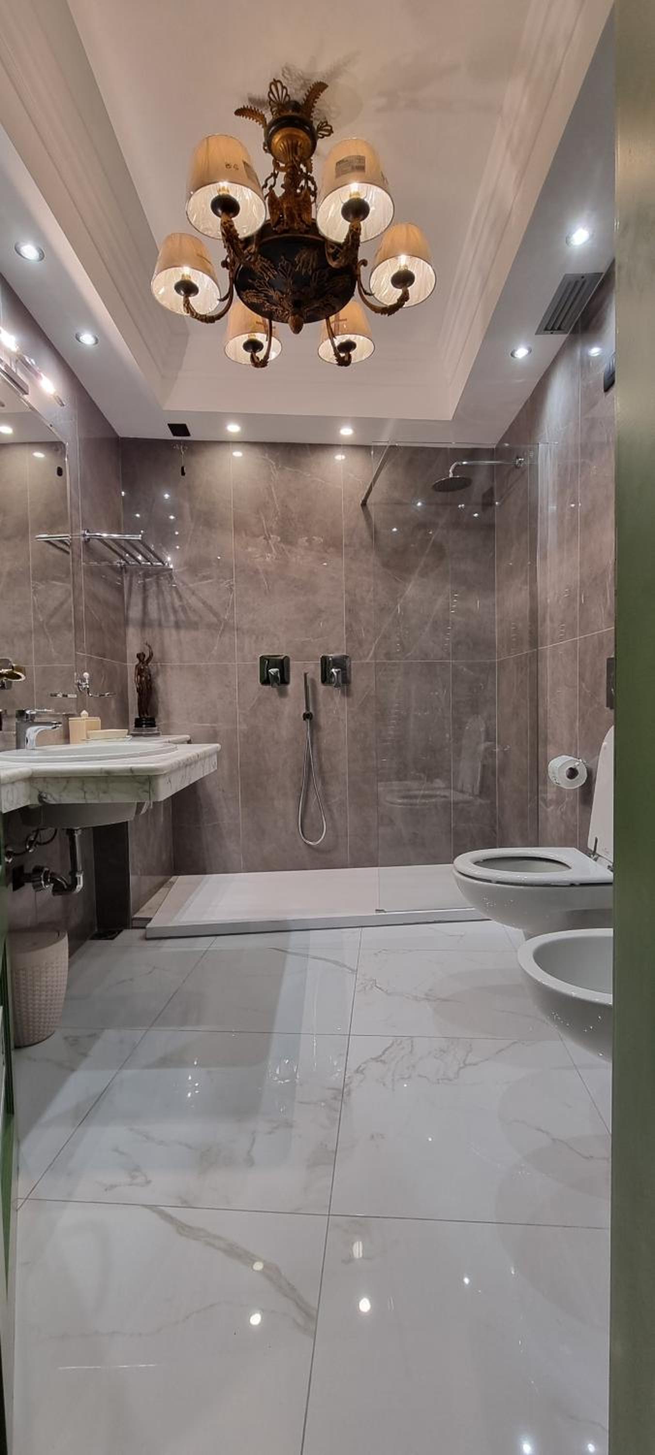 Double Room with Park View - Photo 6