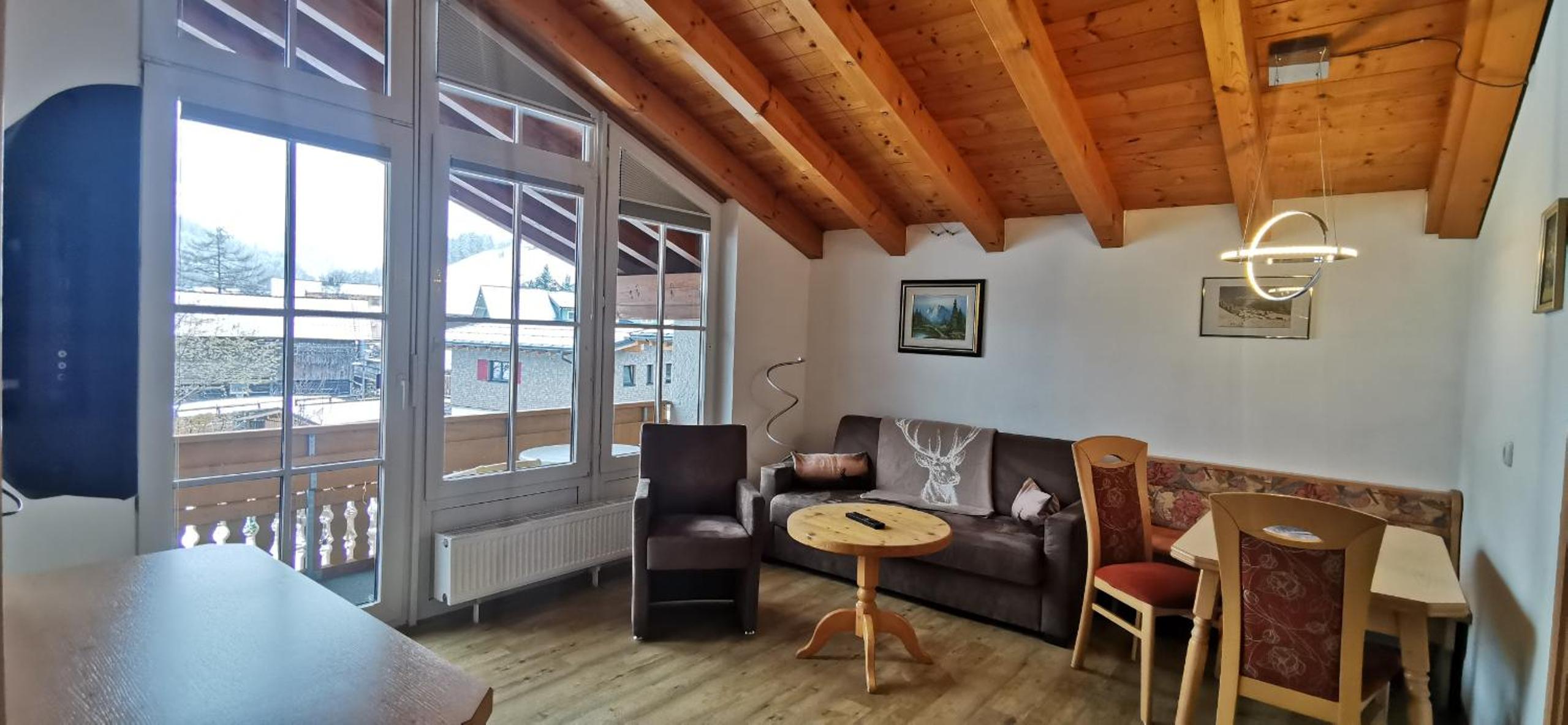 One-Bedroom Apartment with Balcony photo 1