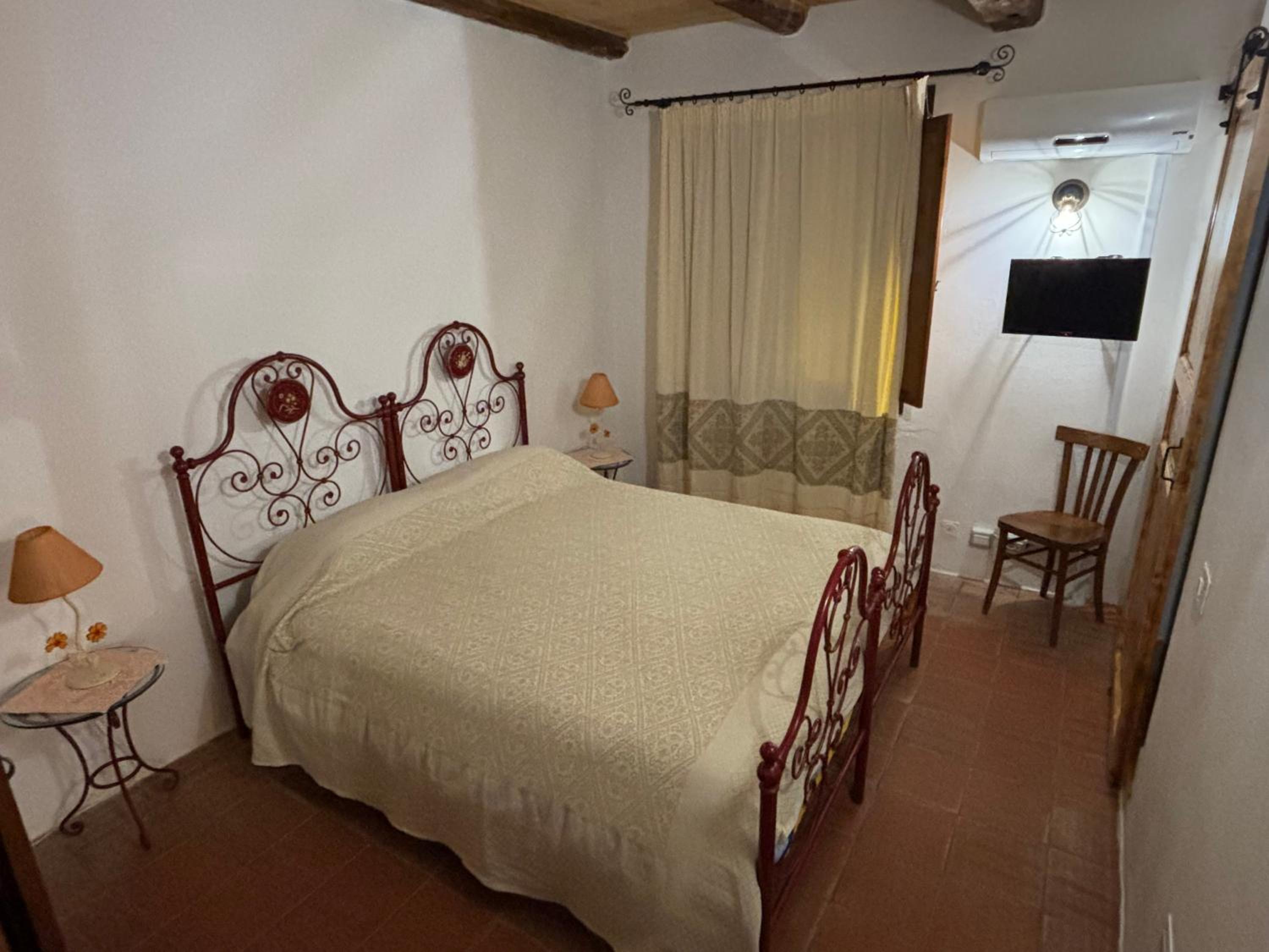 Double or Twin Room - Photo 5