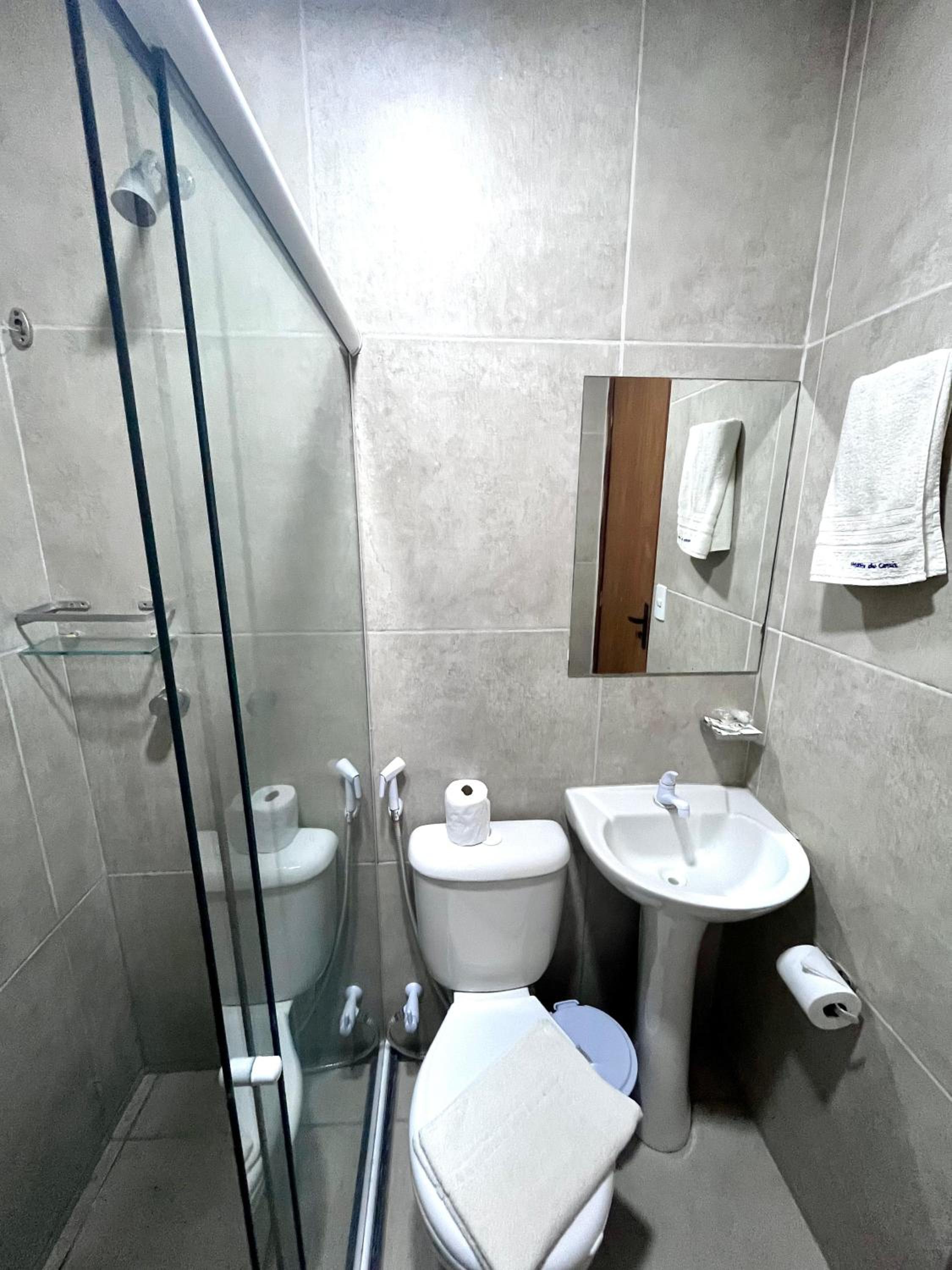 Budget Double Room - Photo 8