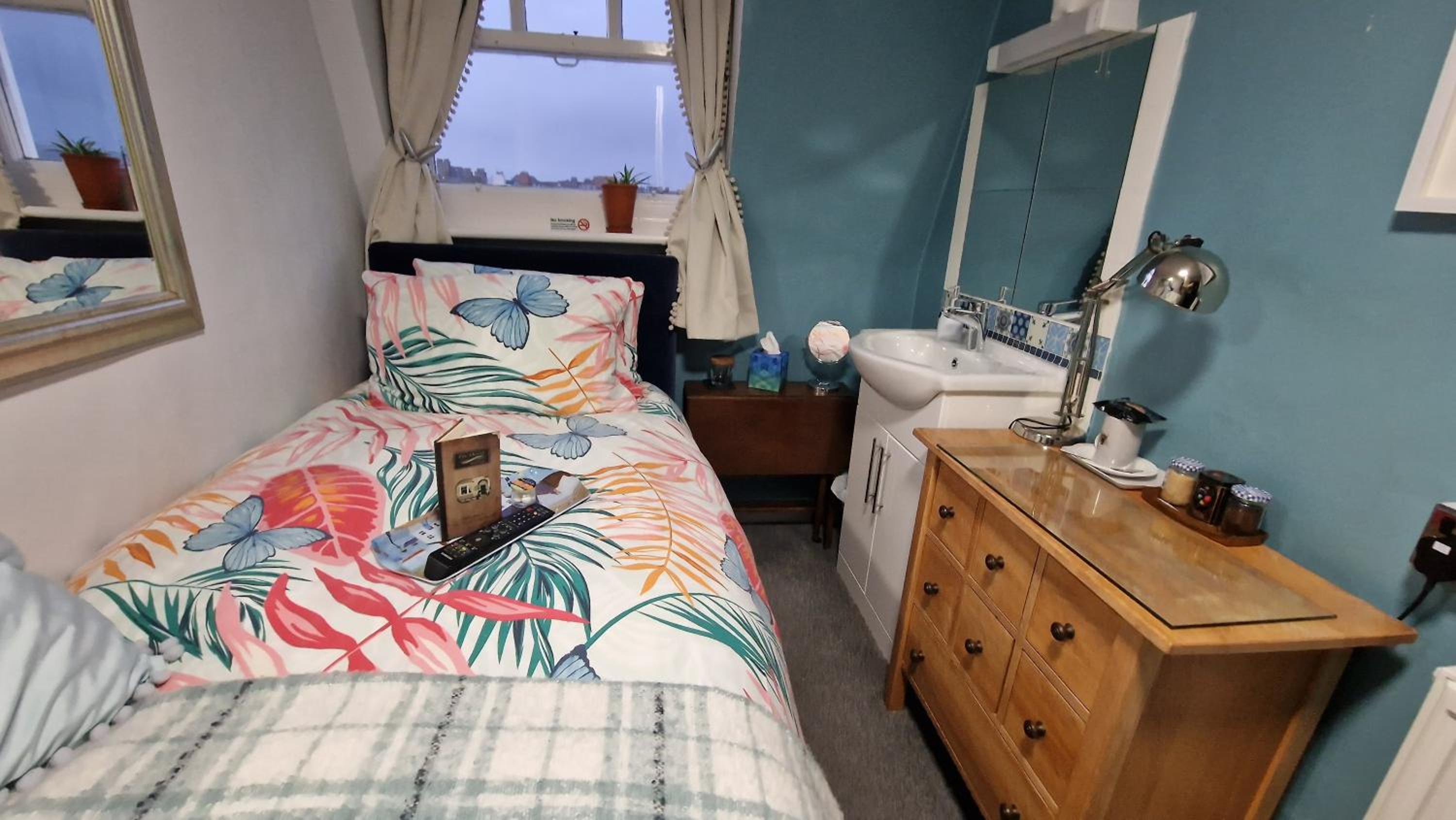 Standard Single Room photo 3