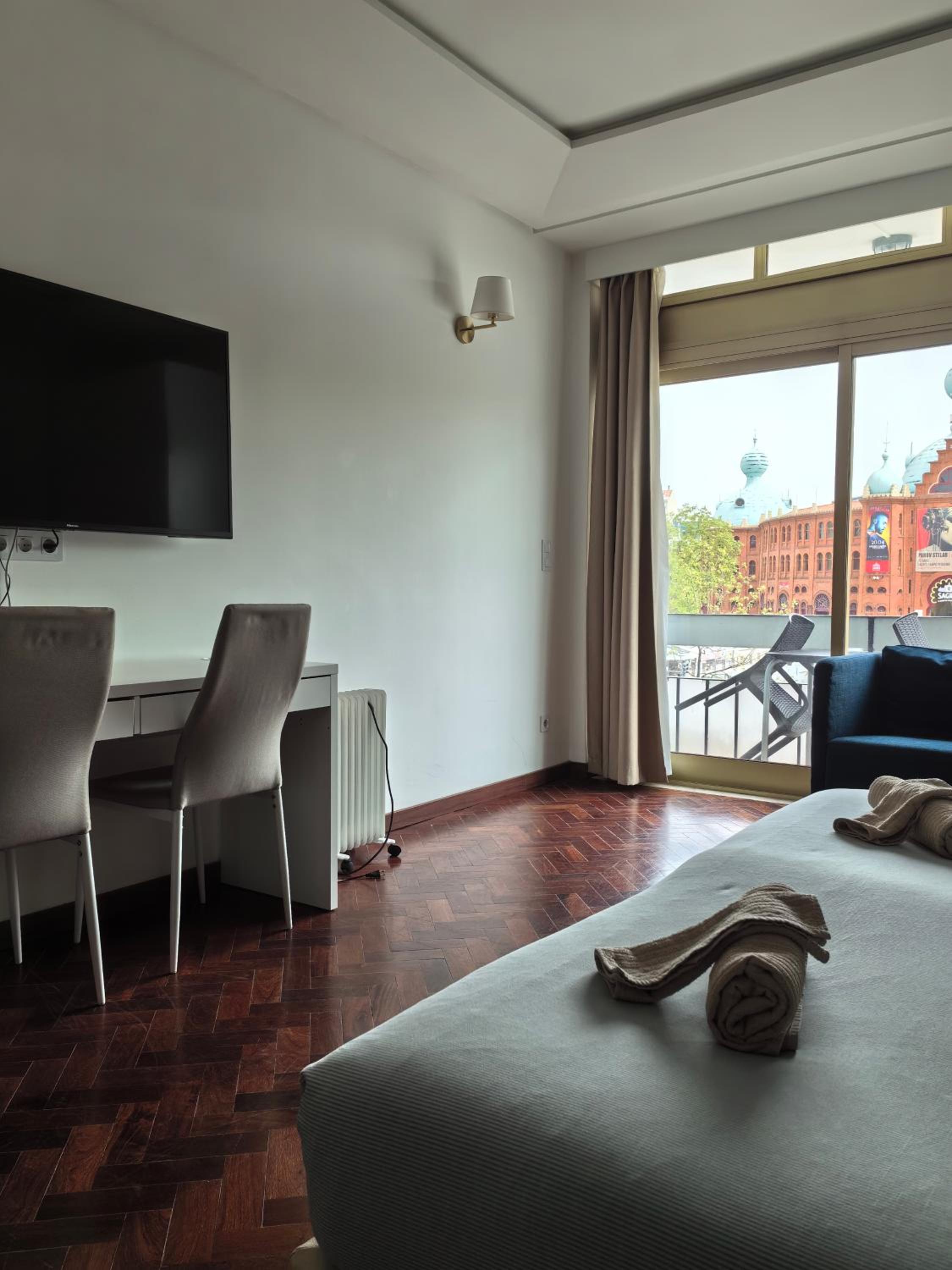 King Room with Balcony photo 1