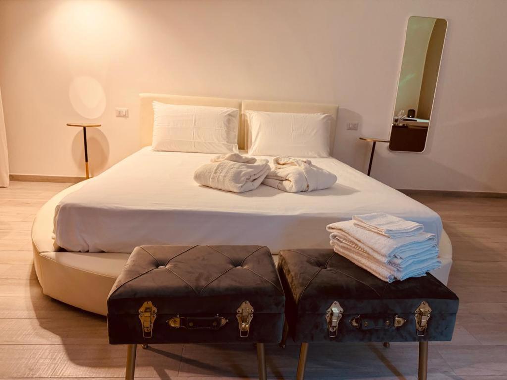 King Suite with Spa Bath photo 3