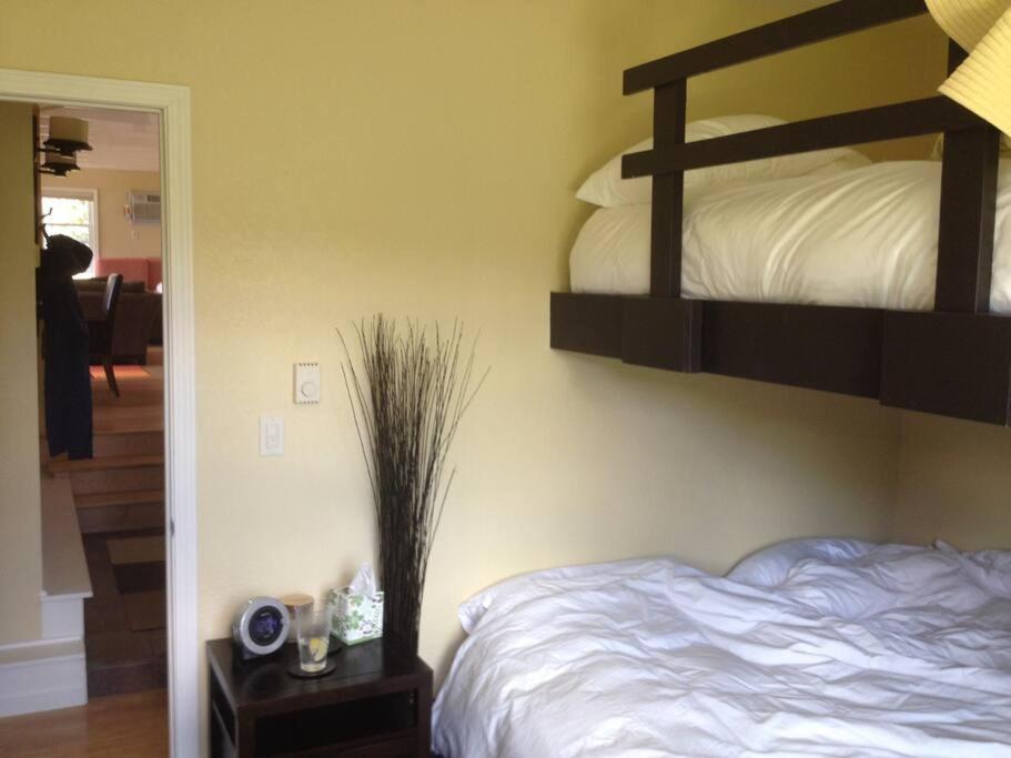 Two-Bedroom House photo 3