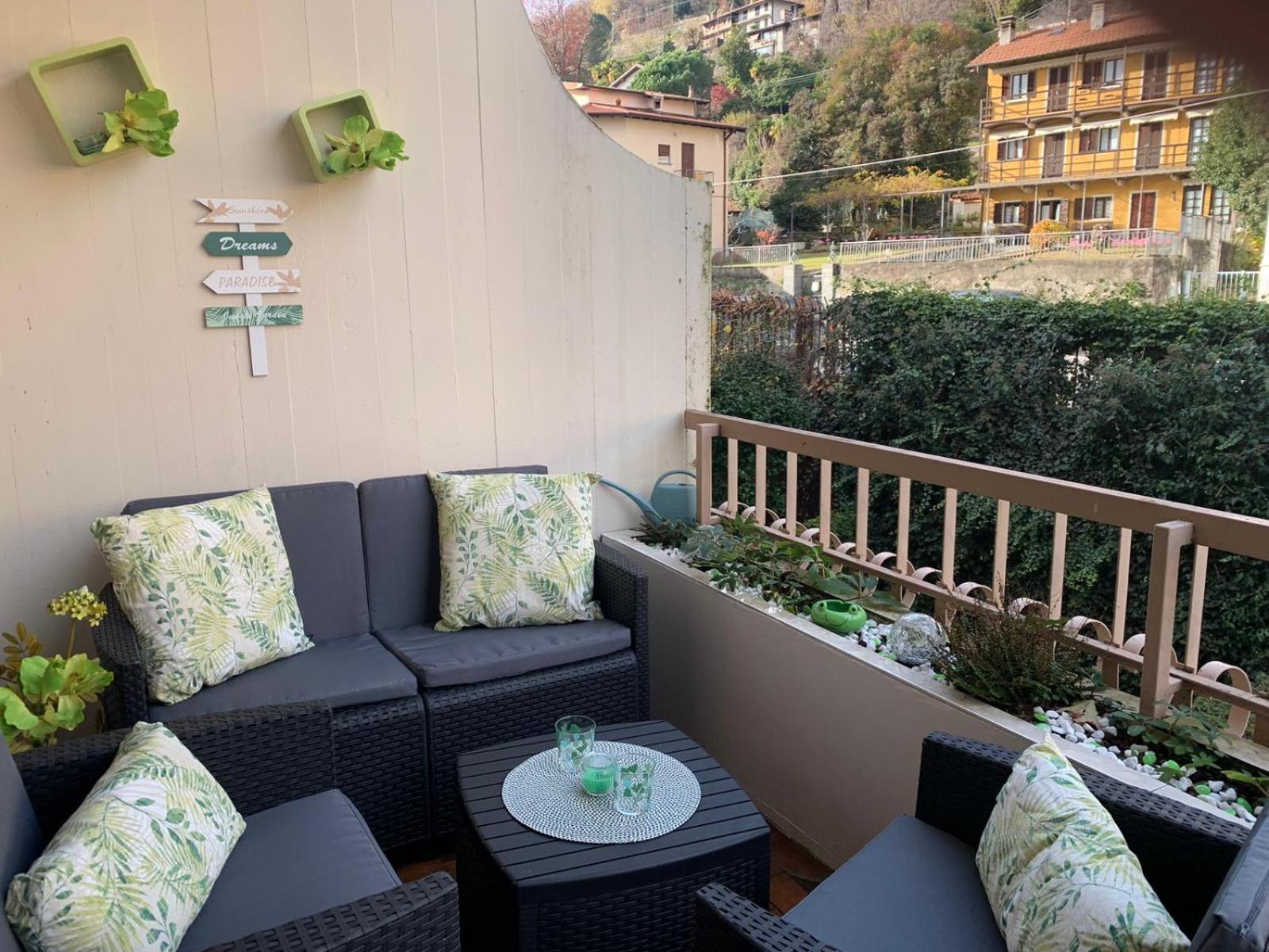 Apartment with Balcony photo 3