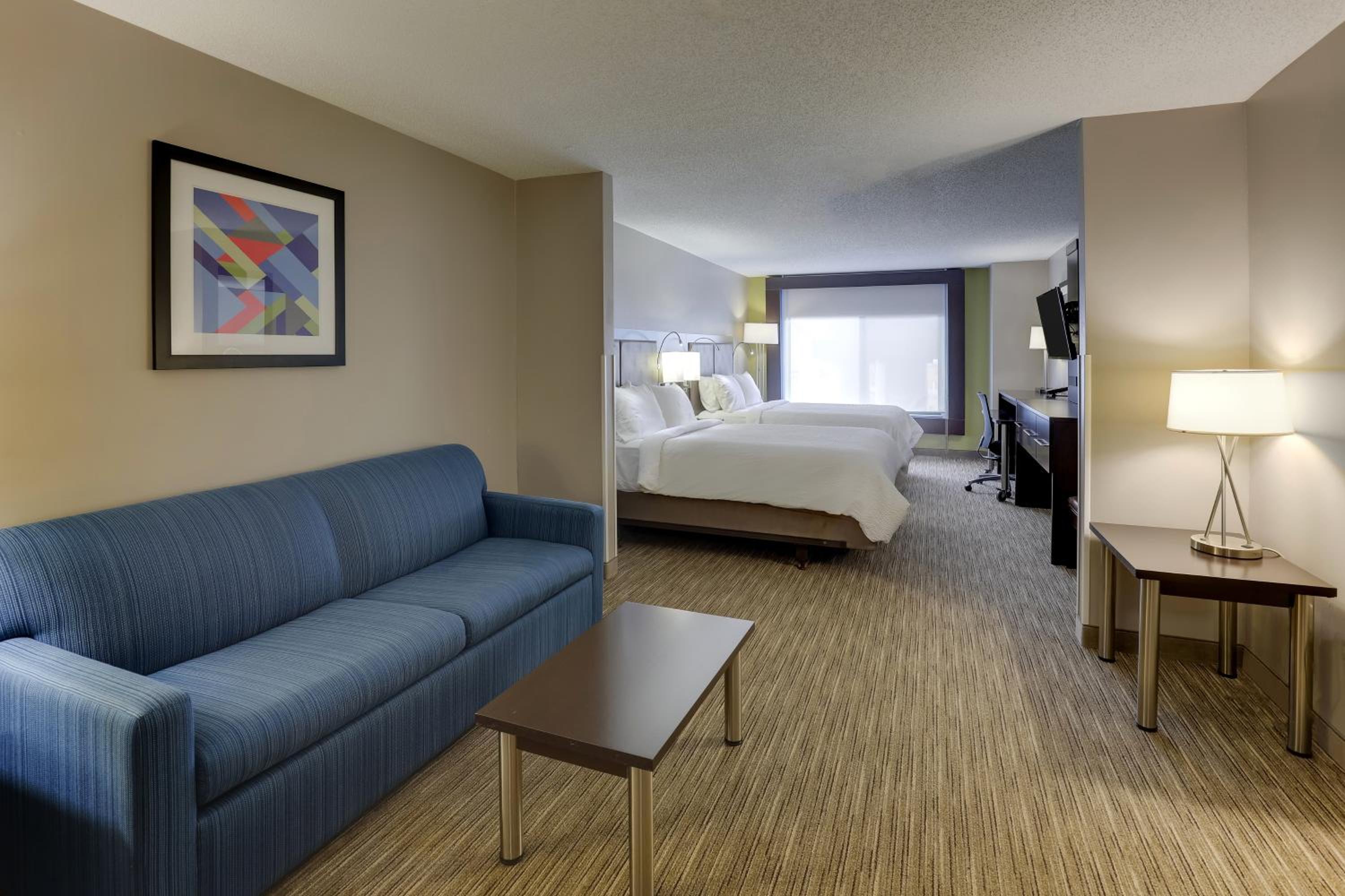 Suite with Two Queen Beds - Photo 4