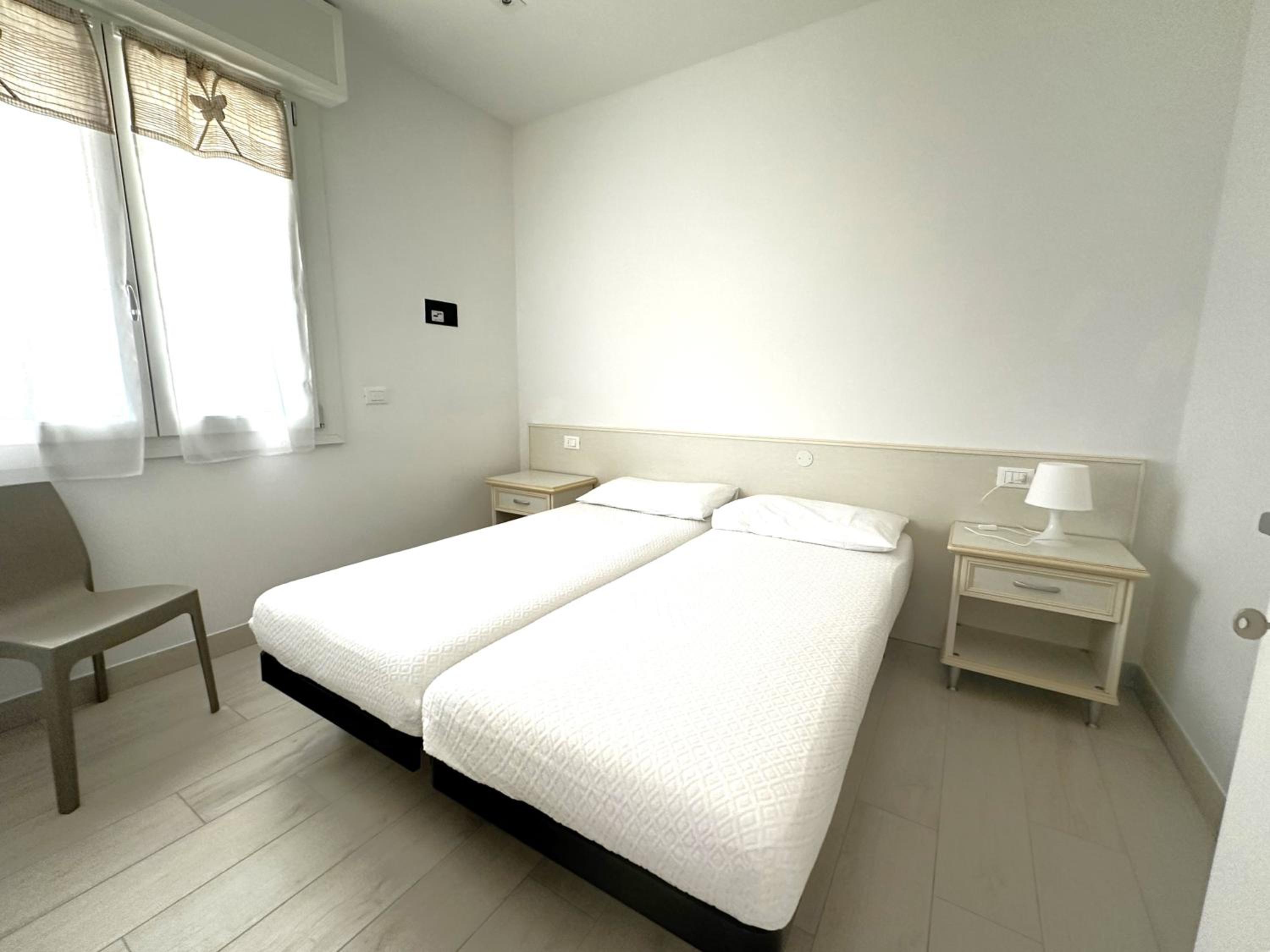 Apartment with Balcony photo 1