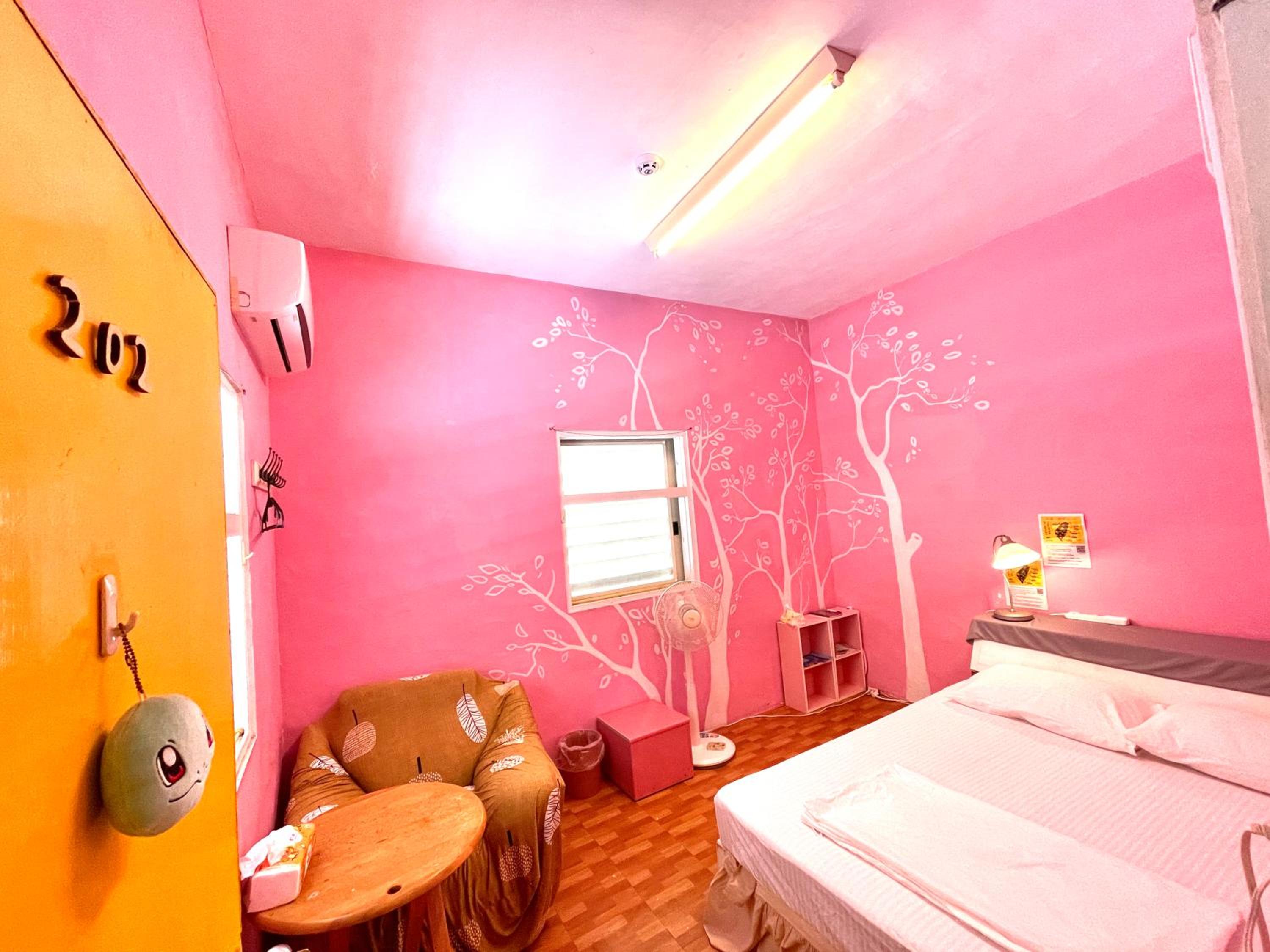 Standard Double Room with Shared Bathroom photo 3