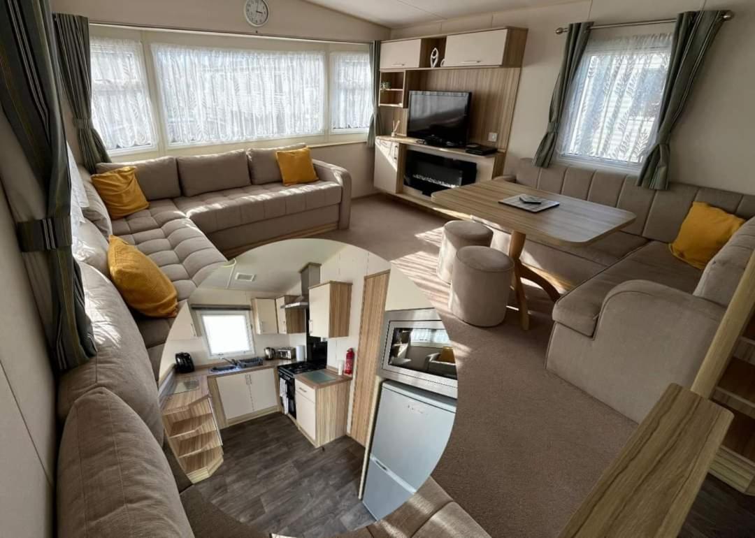 Mobile Home photo 1