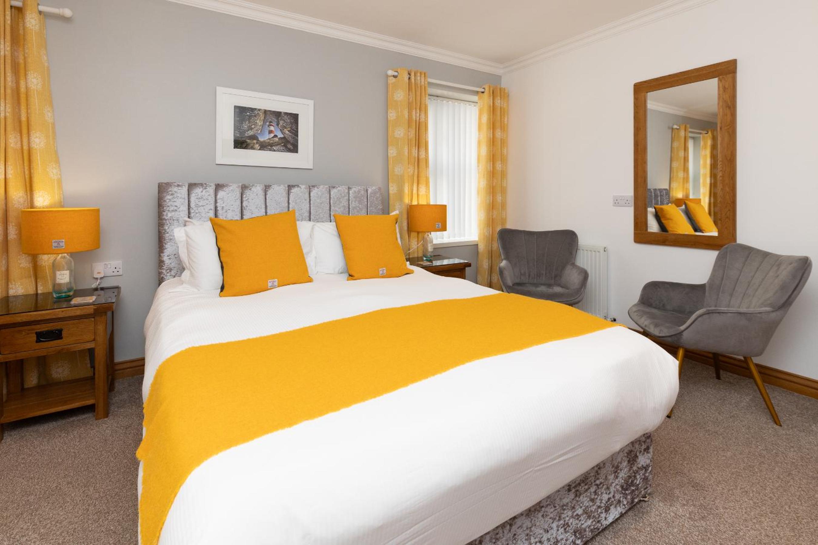 Queen Room photo 3