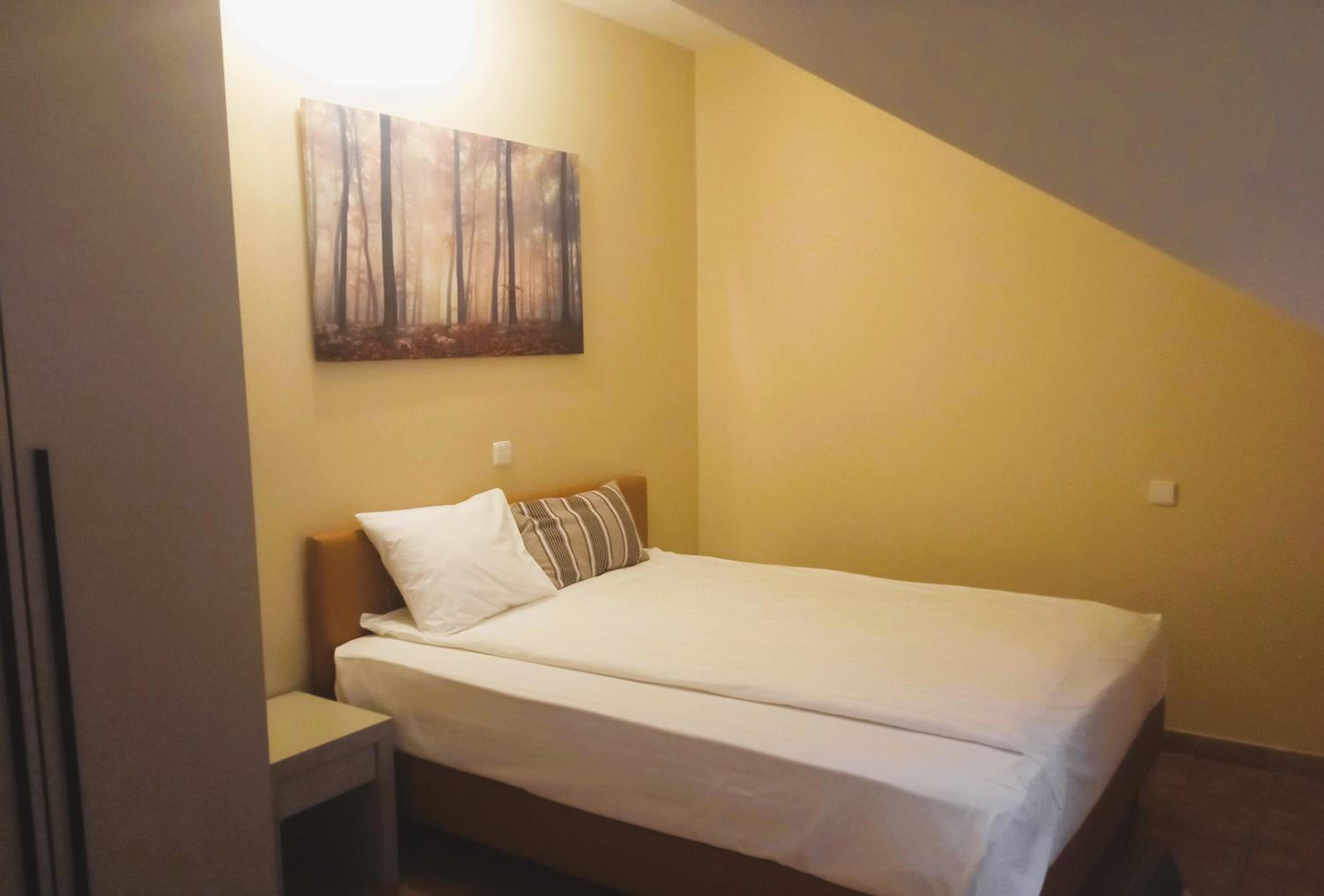 Double Room - Photo 4