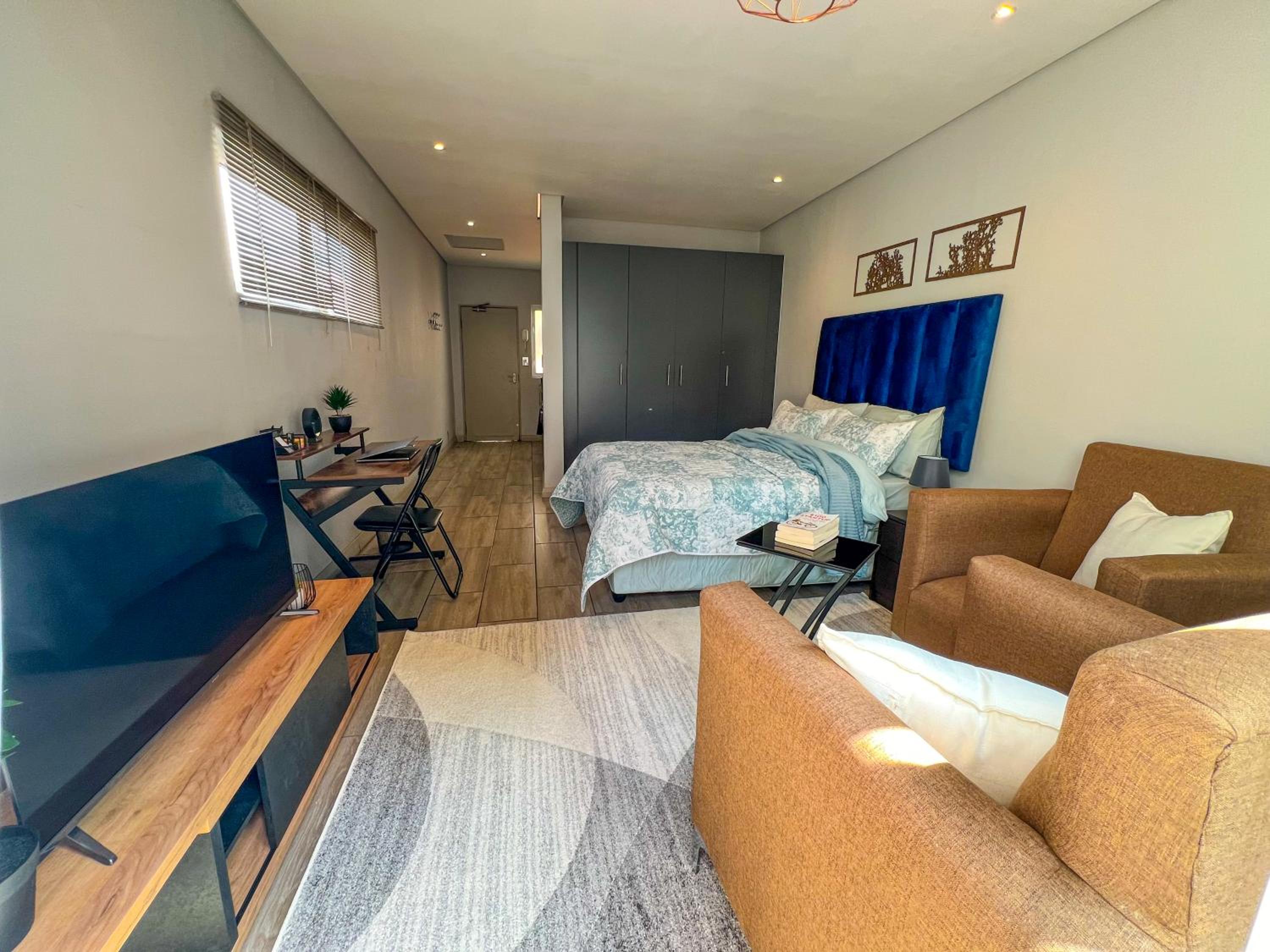 One-Bedroom Apartment photo 1