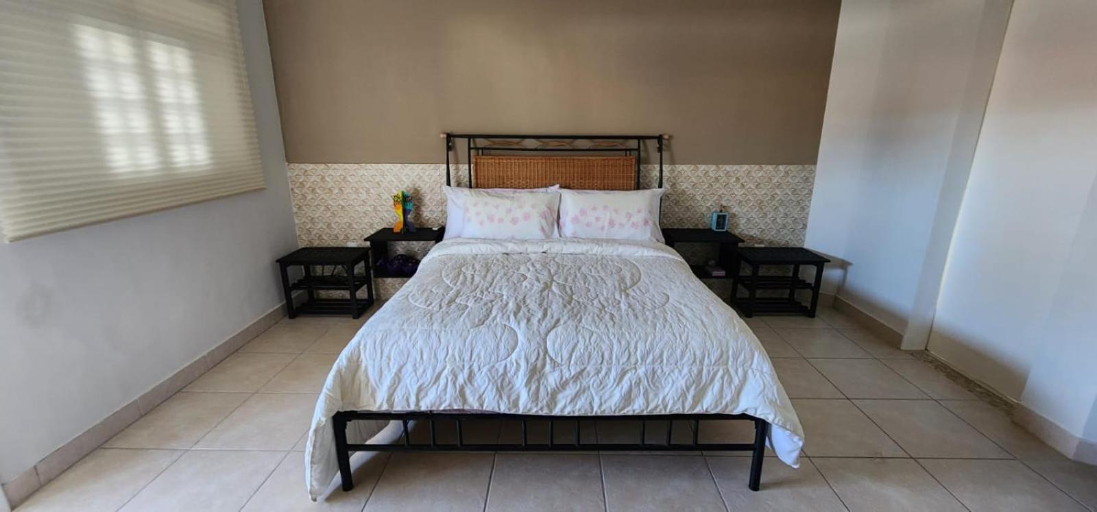 Queen Room with Balcony photo 1