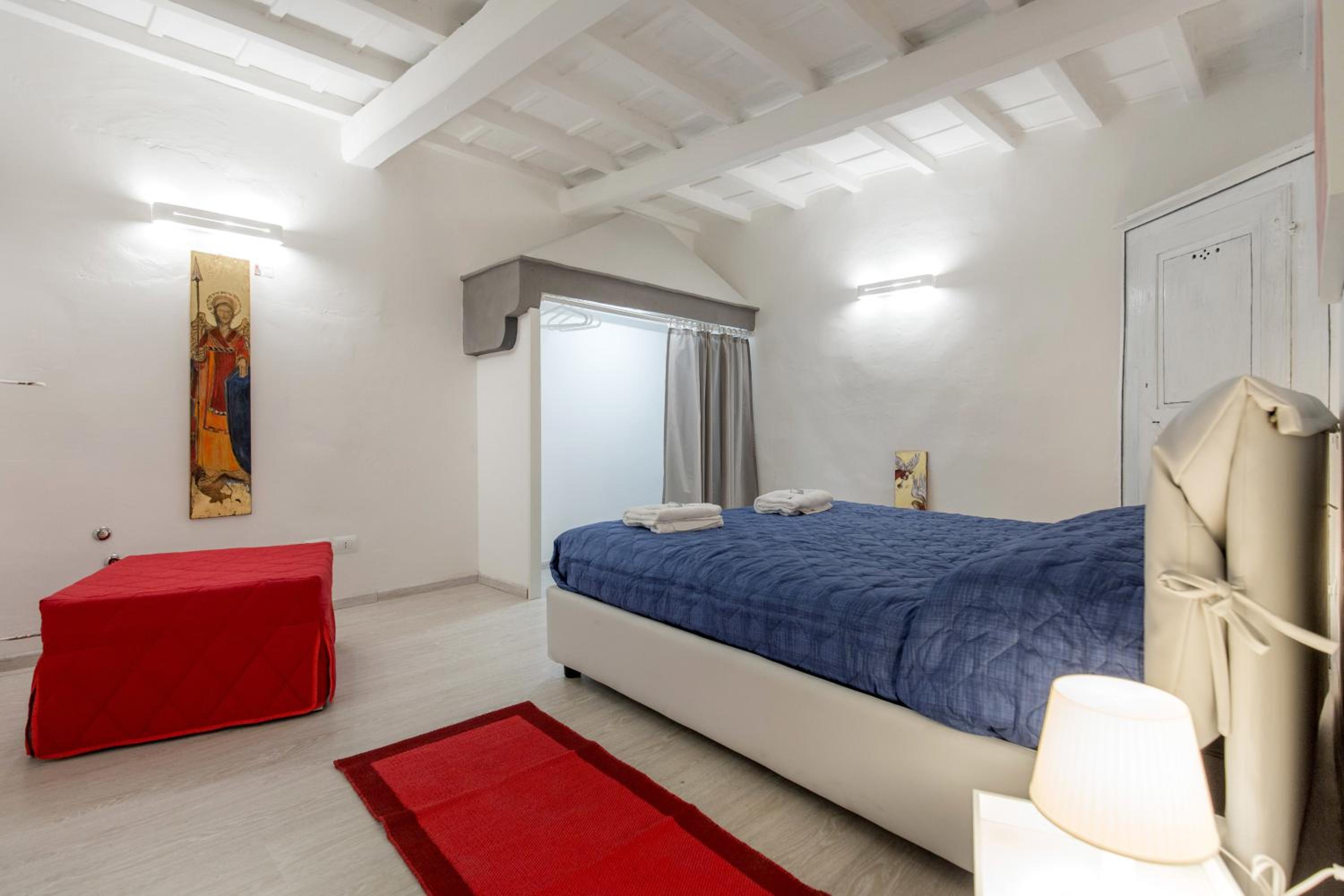 Double Room with Private External Bathroom photo 2