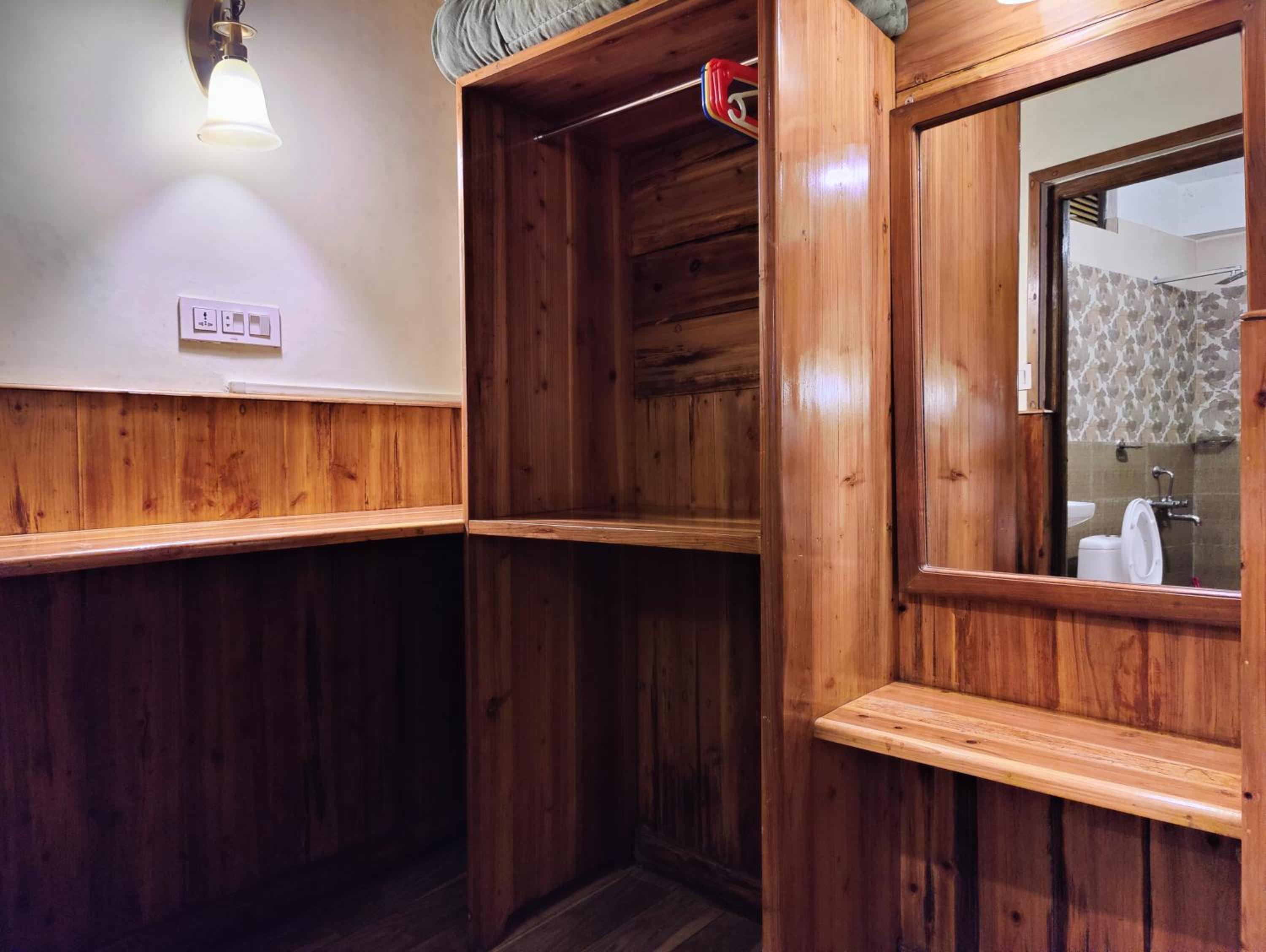 Superior King Room - Photo 1