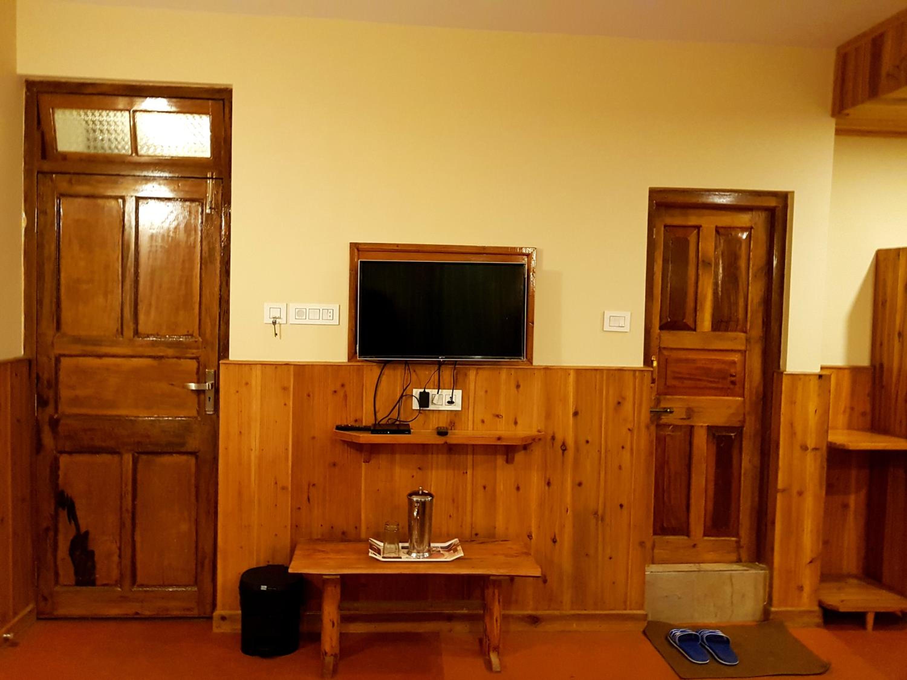 Deluxe Family Room - Photo 5