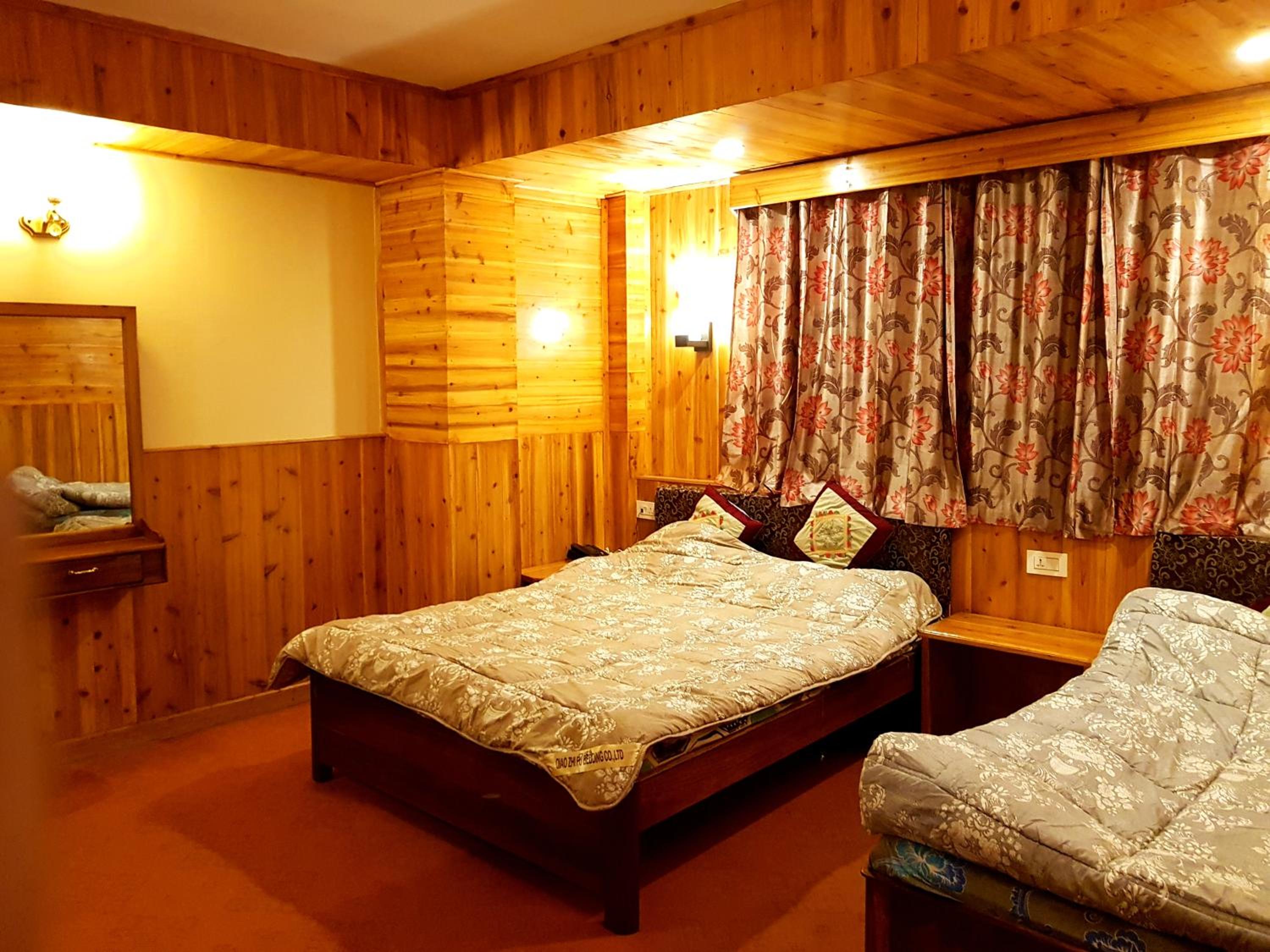 Deluxe Family Room - Photo 3