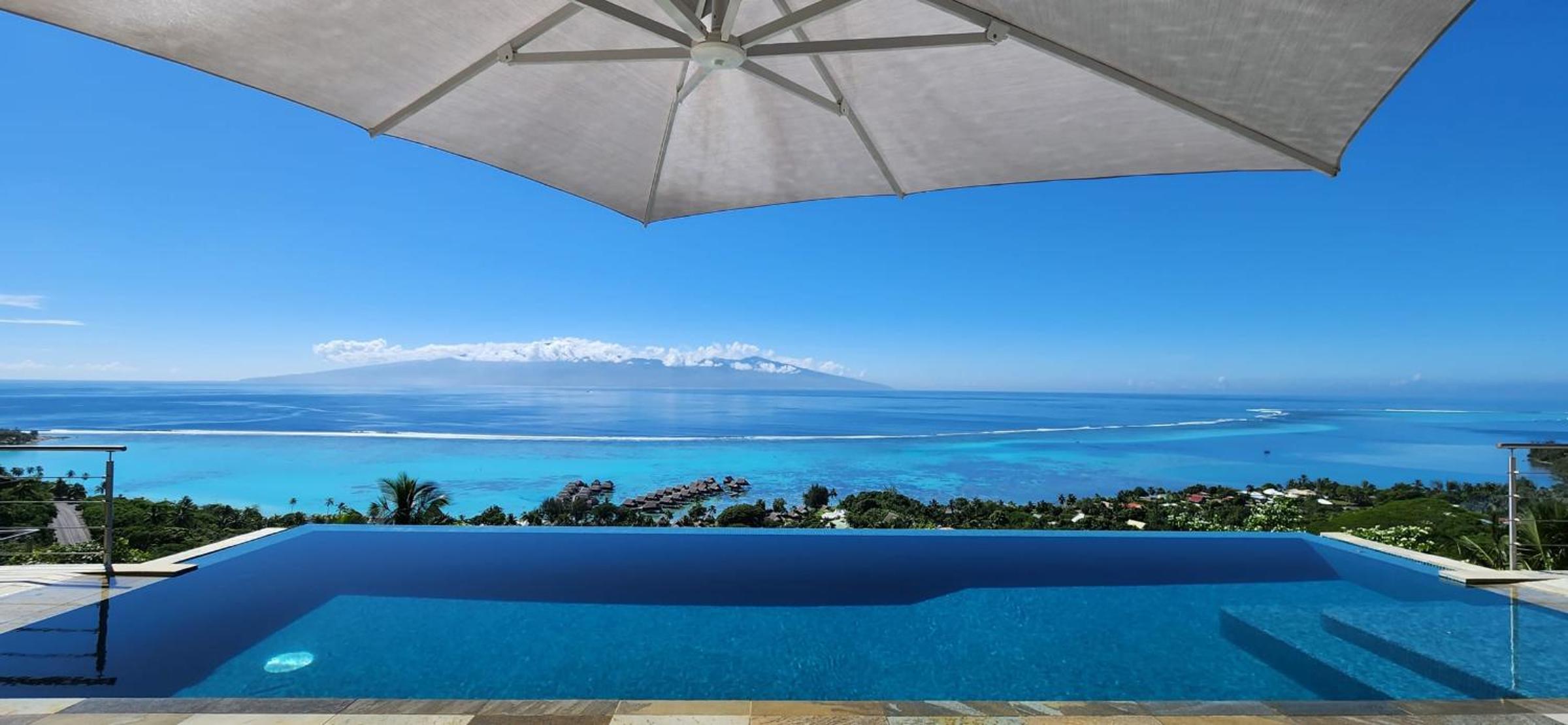 Villa photo 2