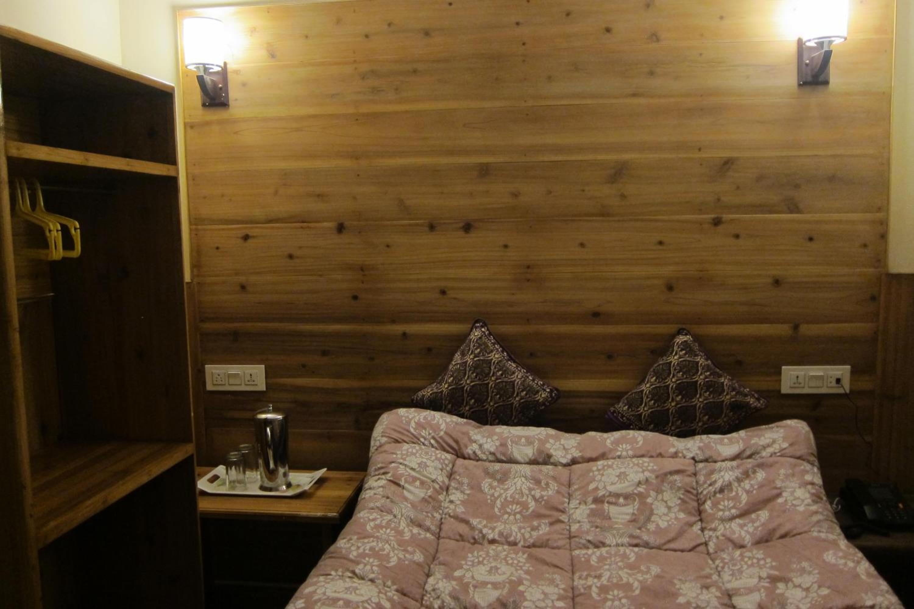 Budget Double Room - Photo 4