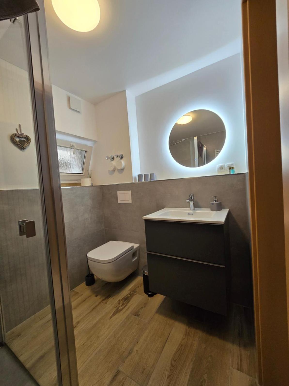 One-Bedroom Apartment - Photo 35
