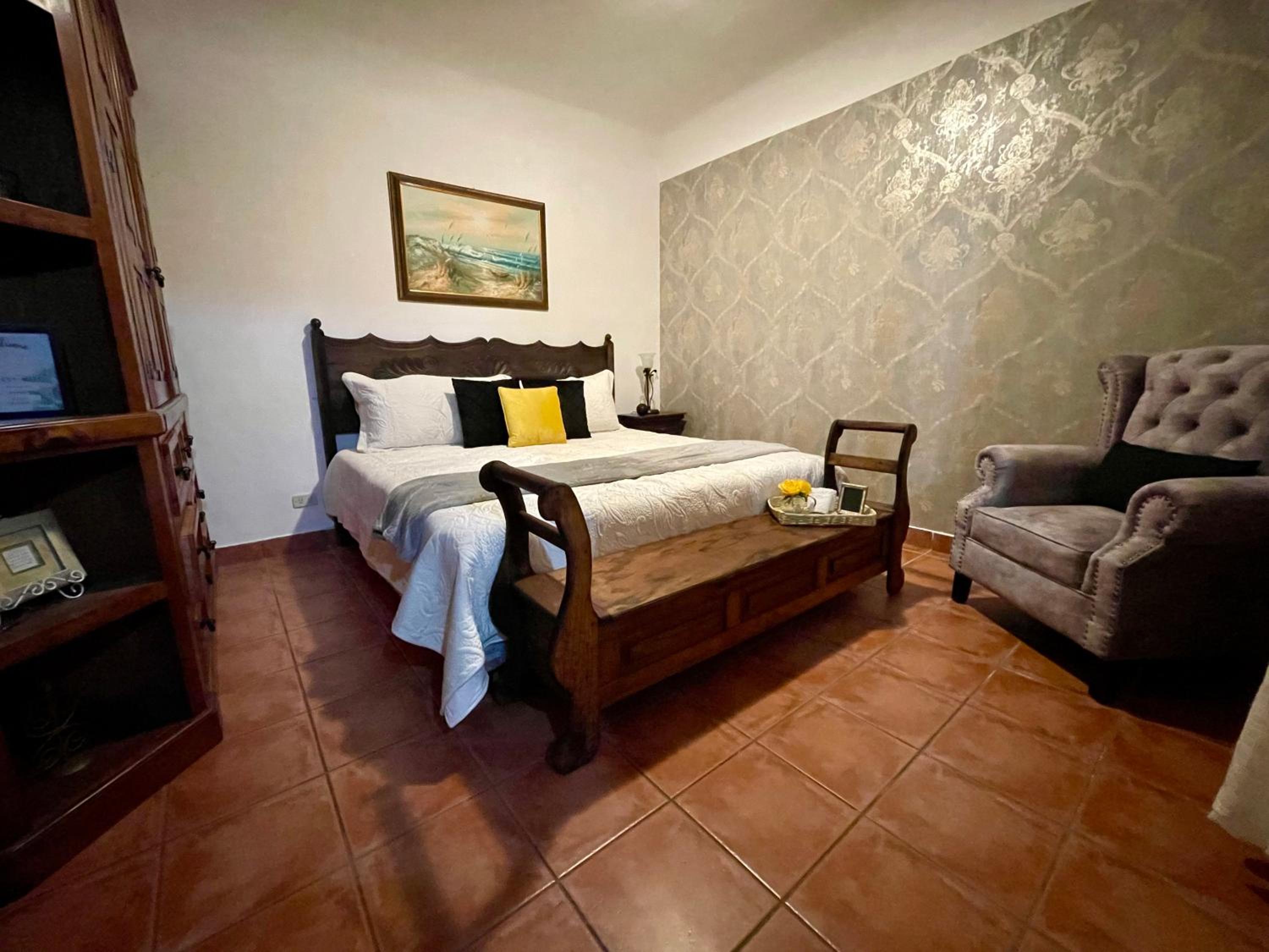 Standard King Room