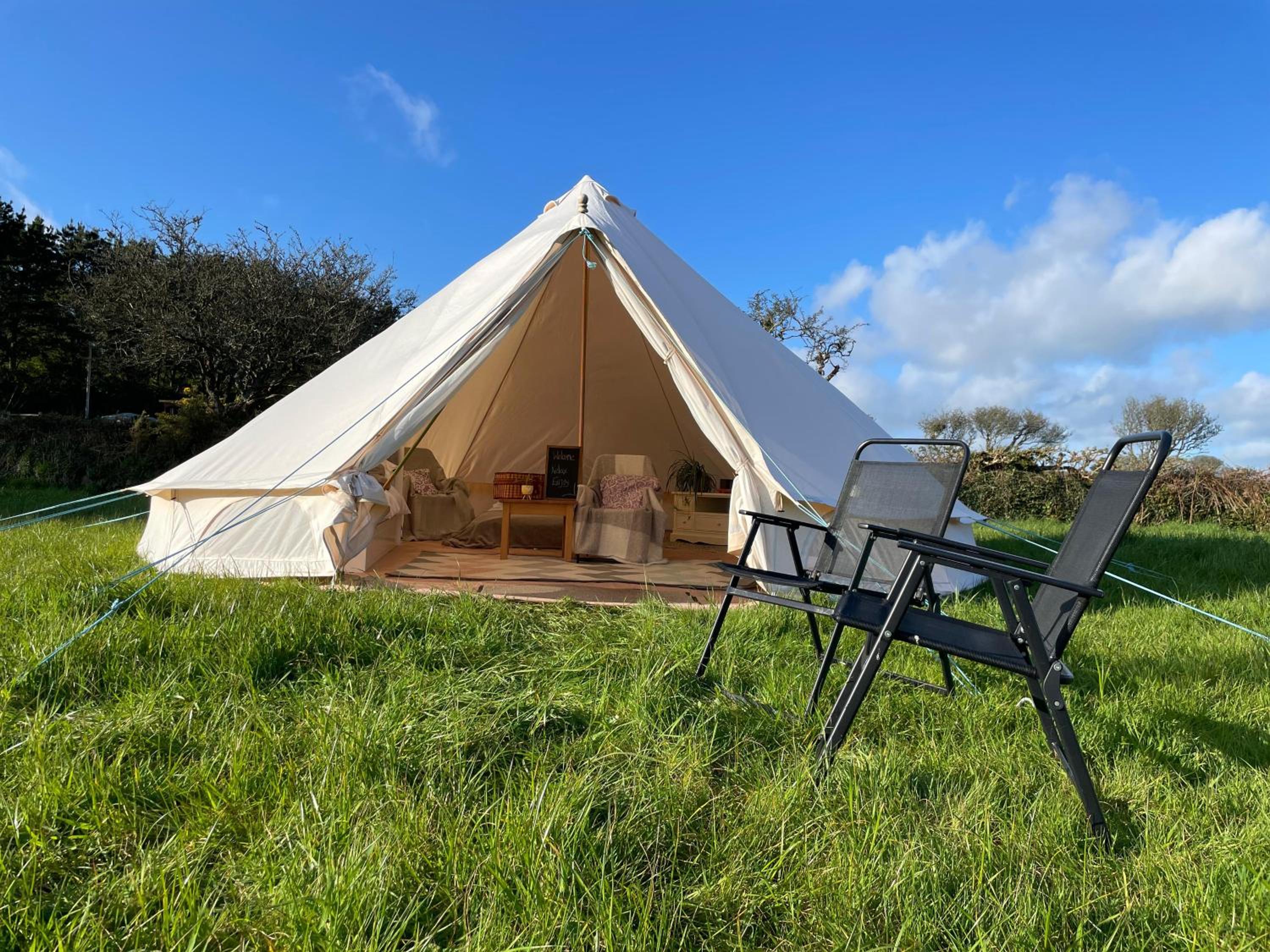 Bessie, Fully Furnished Tent photo 2