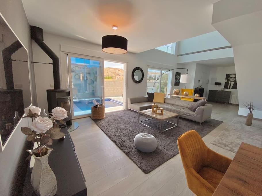 Three-Bedroom Villa photo 3