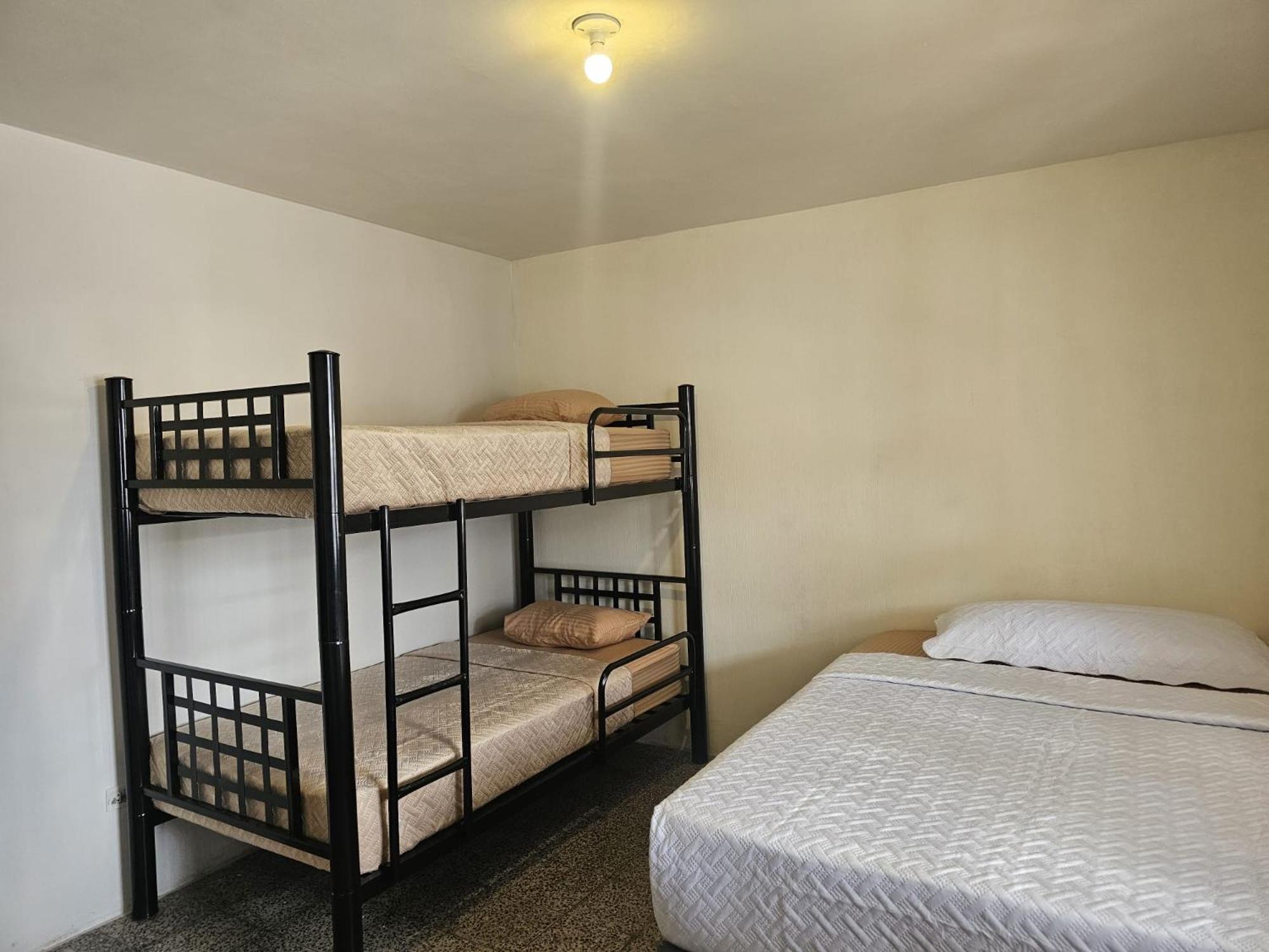 Quadruple Room with Private External Bathroom photo 2